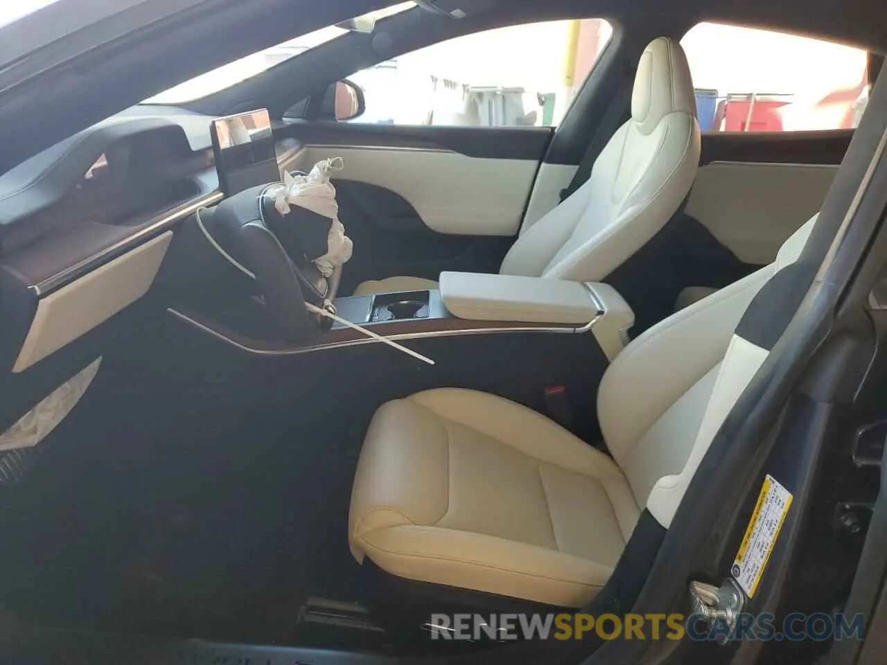 7 fotografías del automóvil dañado 5YJSA1E58NF461309 TESLA MODEL S 2022