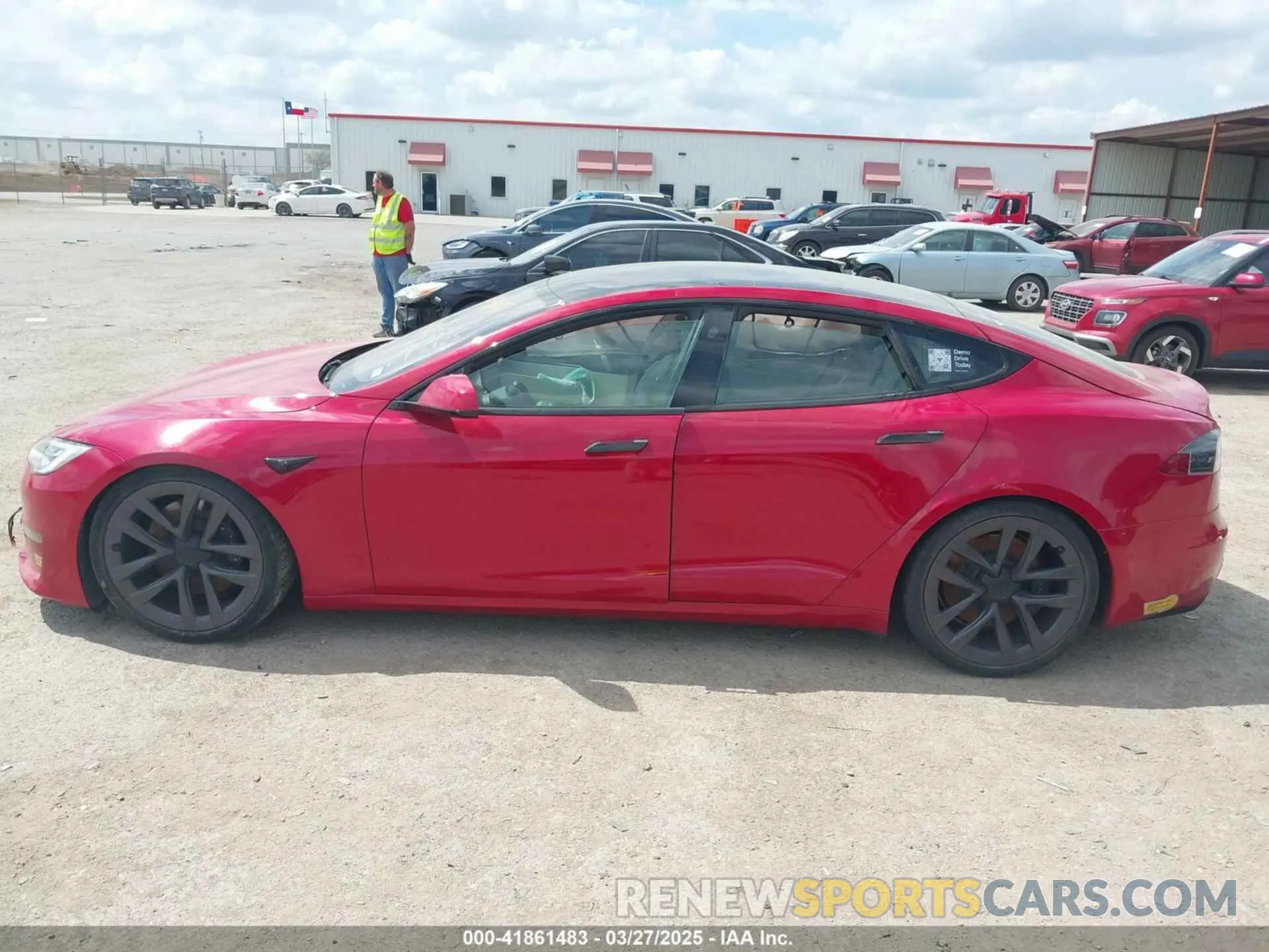 13 fotografías del automóvil dañado 5YJSA1E58NF463643 TESLA MODEL S 2022