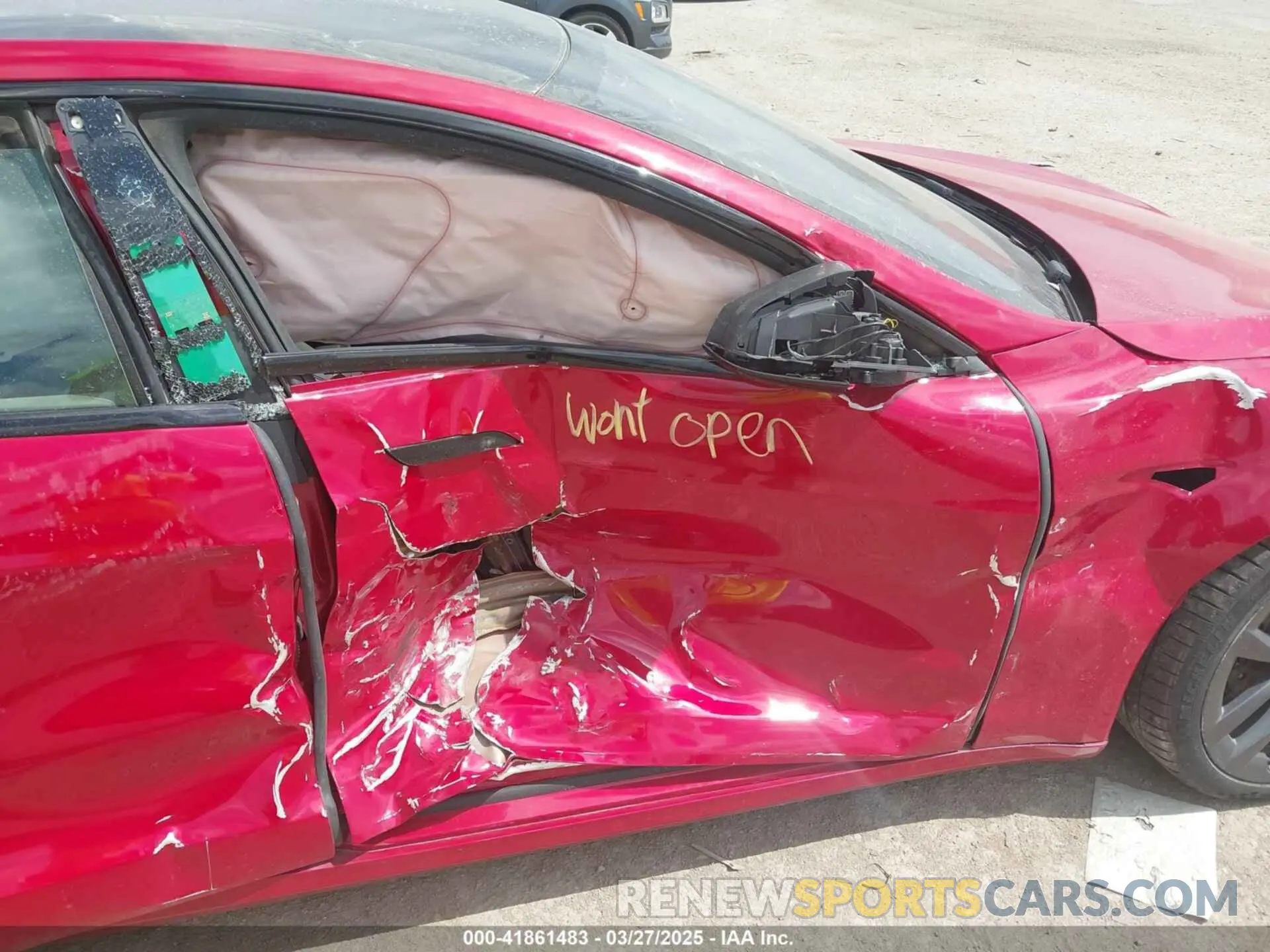 5 fotografías del automóvil dañado 5YJSA1E58NF463643 TESLA MODEL S 2022