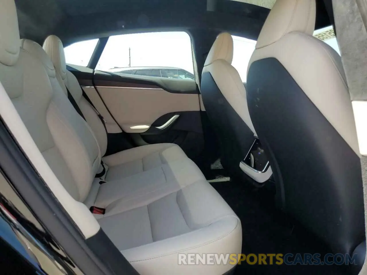 10 fotografías del automóvil dañado 5YJSA1E58NF463934 TESLA MODEL S 2022