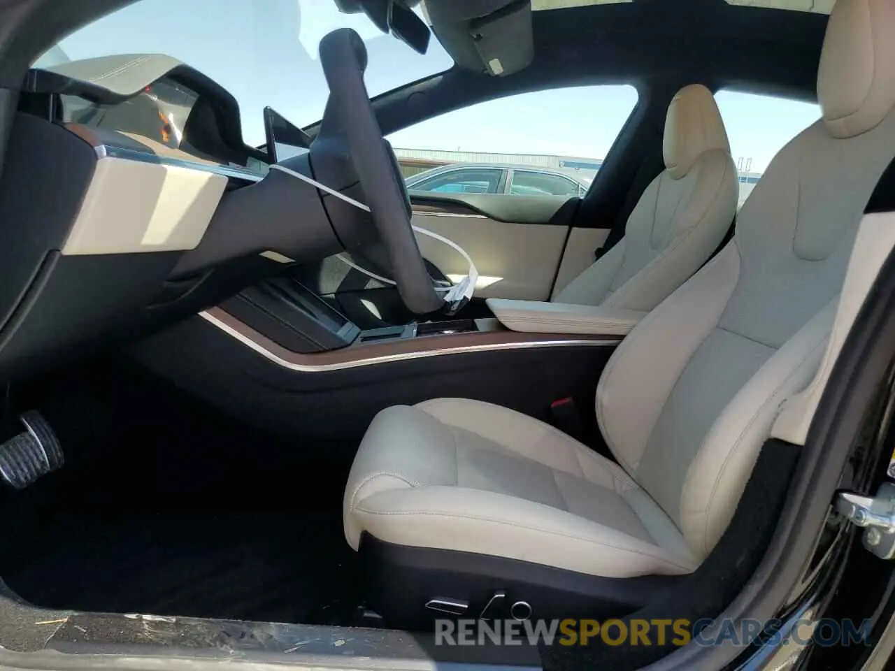 7 fotografías del automóvil dañado 5YJSA1E58NF463934 TESLA MODEL S 2022