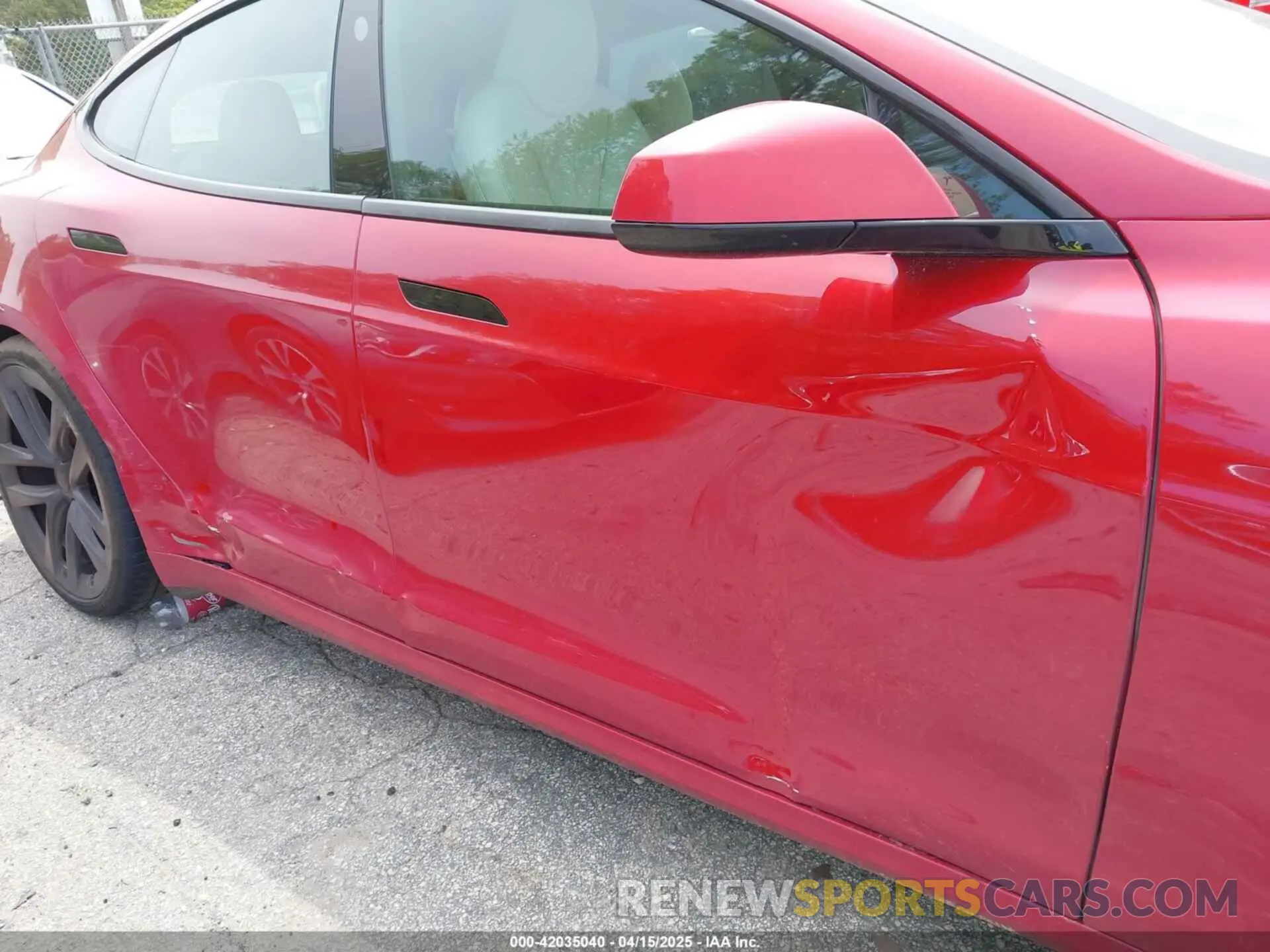 17 fotografías del automóvil dañado 5YJSA1E58NF470737 TESLA MODEL S 2022