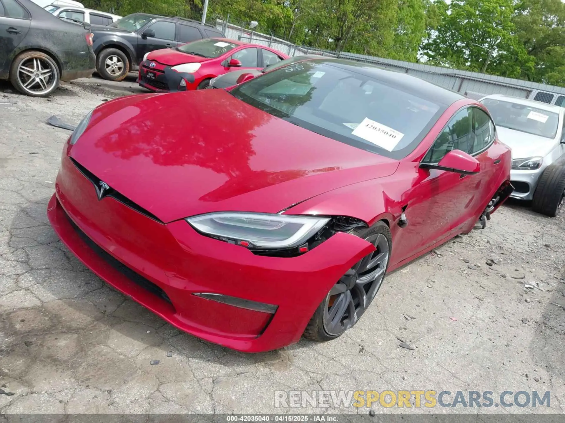 2 fotografías del automóvil dañado 5YJSA1E58NF470737 TESLA MODEL S 2022