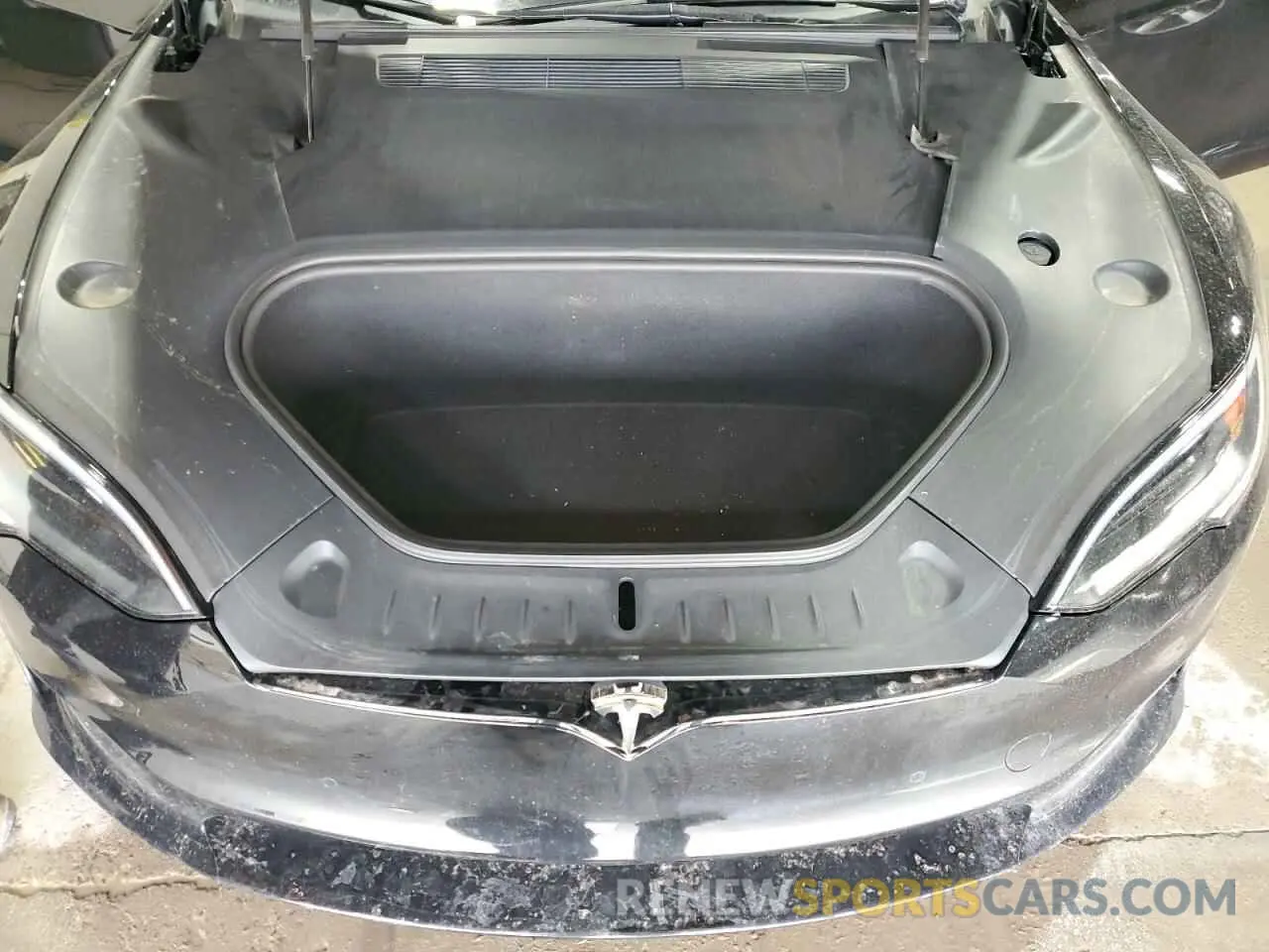 11 fotografías del automóvil dañado 5YJSA1E58NF478370 TESLA MODEL S 2022