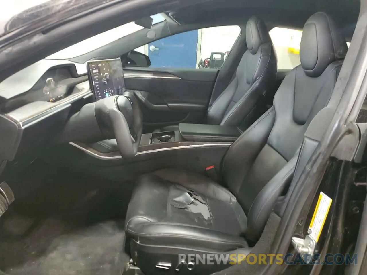 7 fotografías del automóvil dañado 5YJSA1E58NF478370 TESLA MODEL S 2022