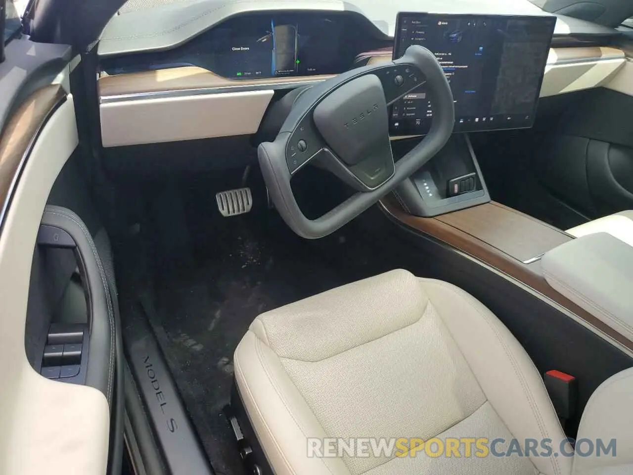 8 fotografías del automóvil dañado 5YJSA1E58NF486999 TESLA MODEL S 2022
