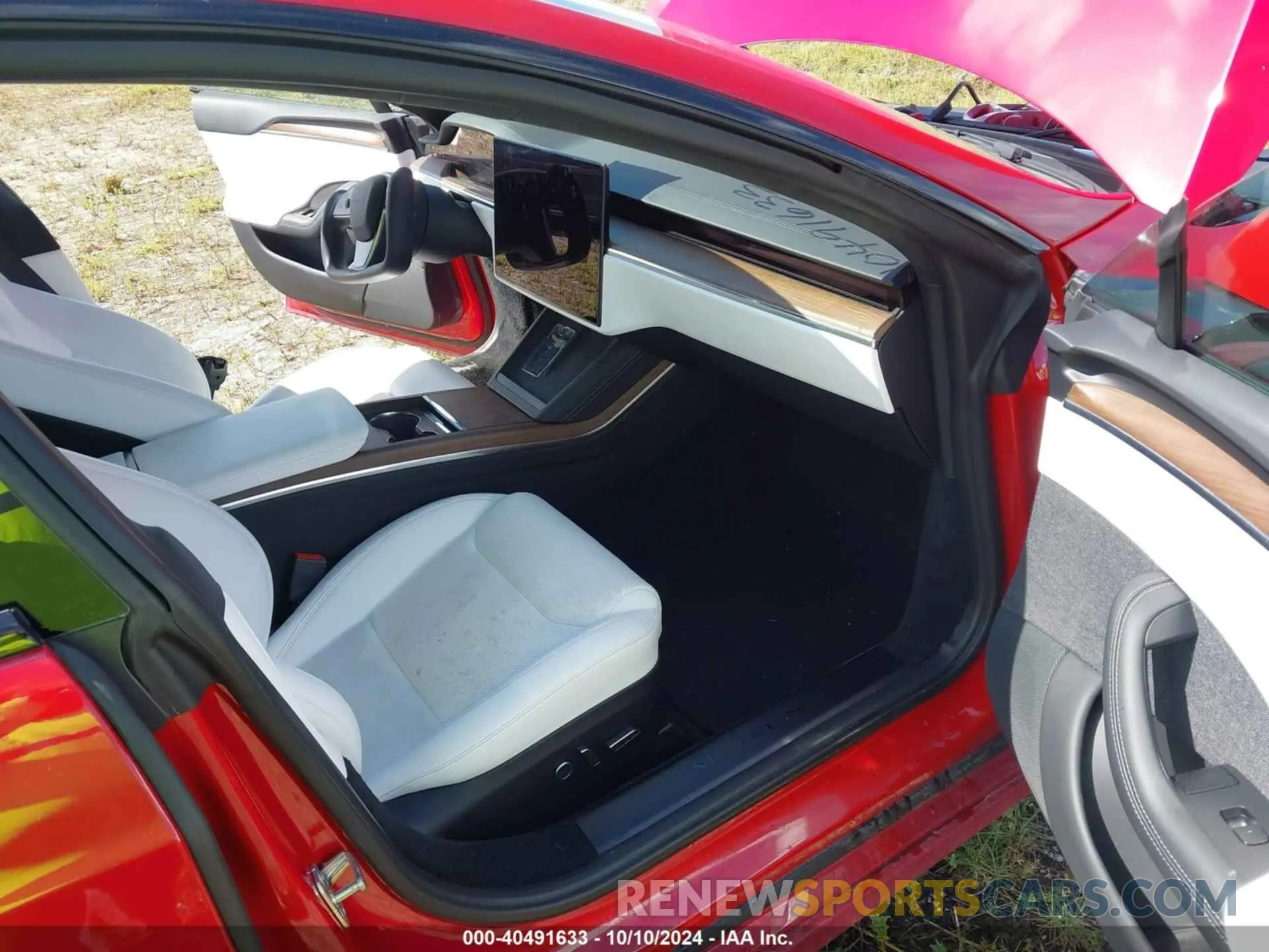 5 fotografías del automóvil dañado 5YJSA1E58NF487909 TESLA MODEL S 2022