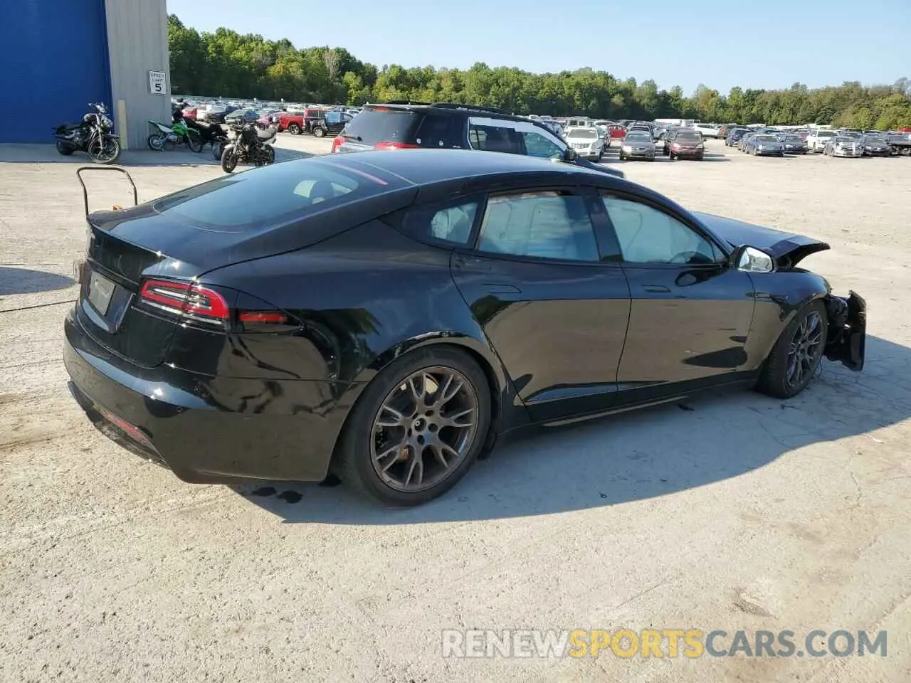 3 fotografías del automóvil dañado 5YJSA1E58NF492849 TESLA MODEL S 2022