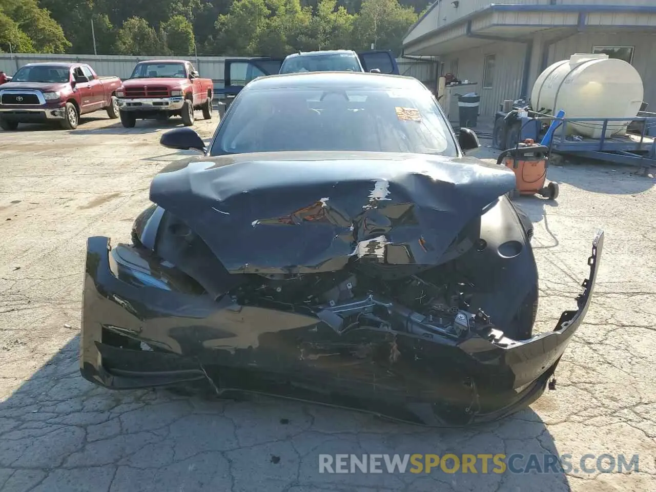 5 fotografías del automóvil dañado 5YJSA1E58NF492849 TESLA MODEL S 2022