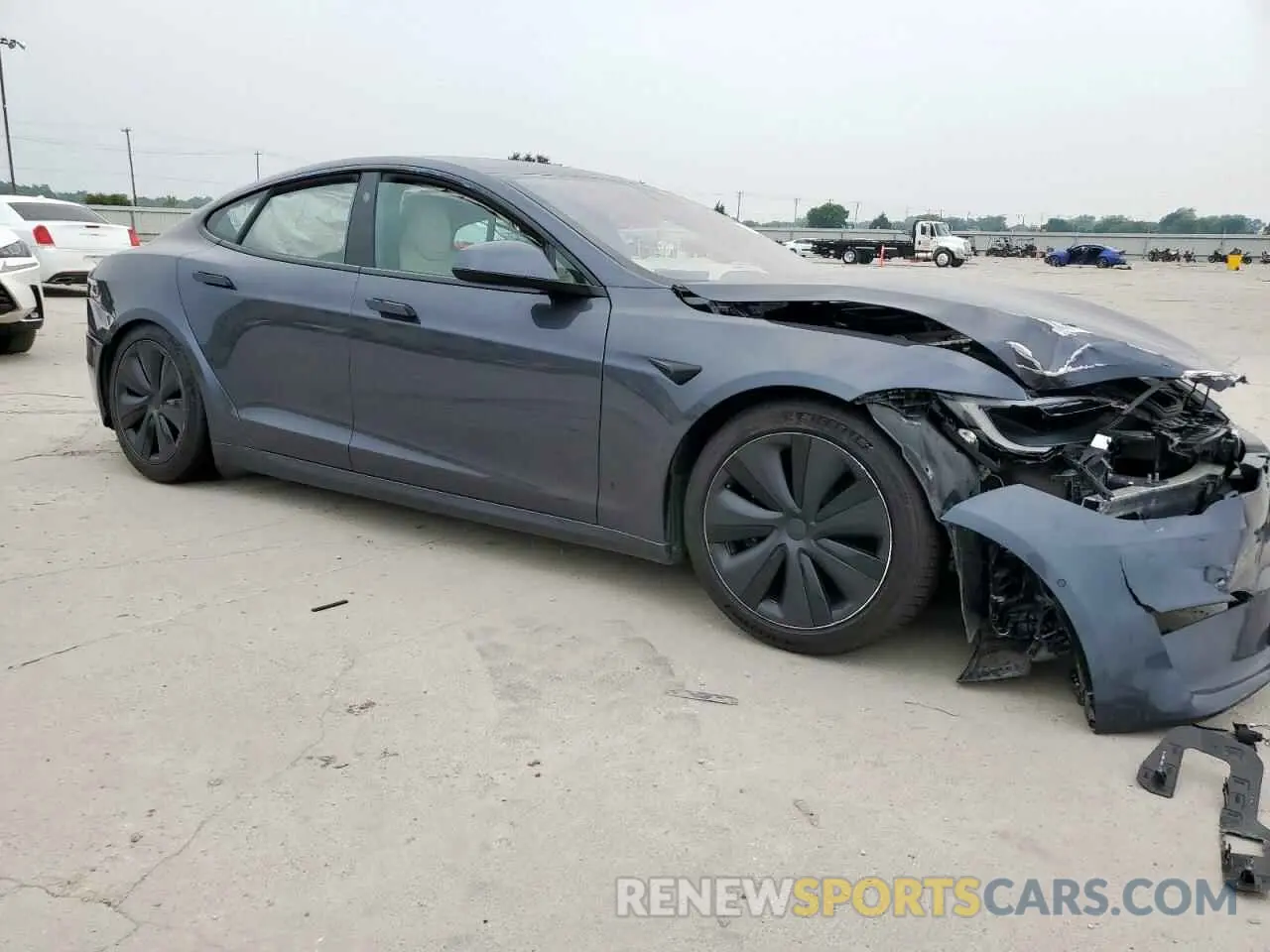 4 fotografías del automóvil dañado 5YJSA1E59NF474103 TESLA MODEL S 2022