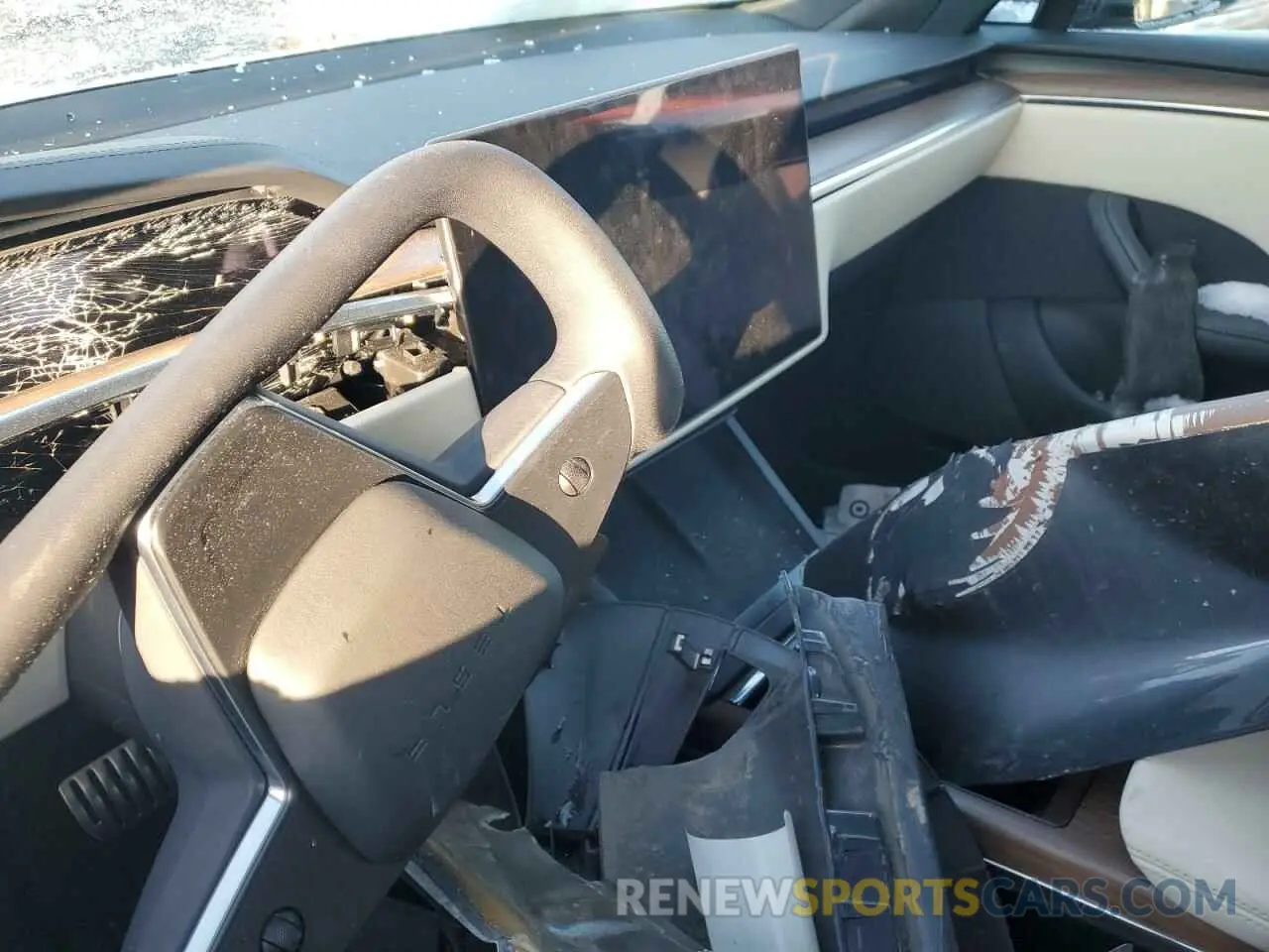9 fotografías del automóvil dañado 5YJSA1E59NF486526 TESLA MODEL S 2022