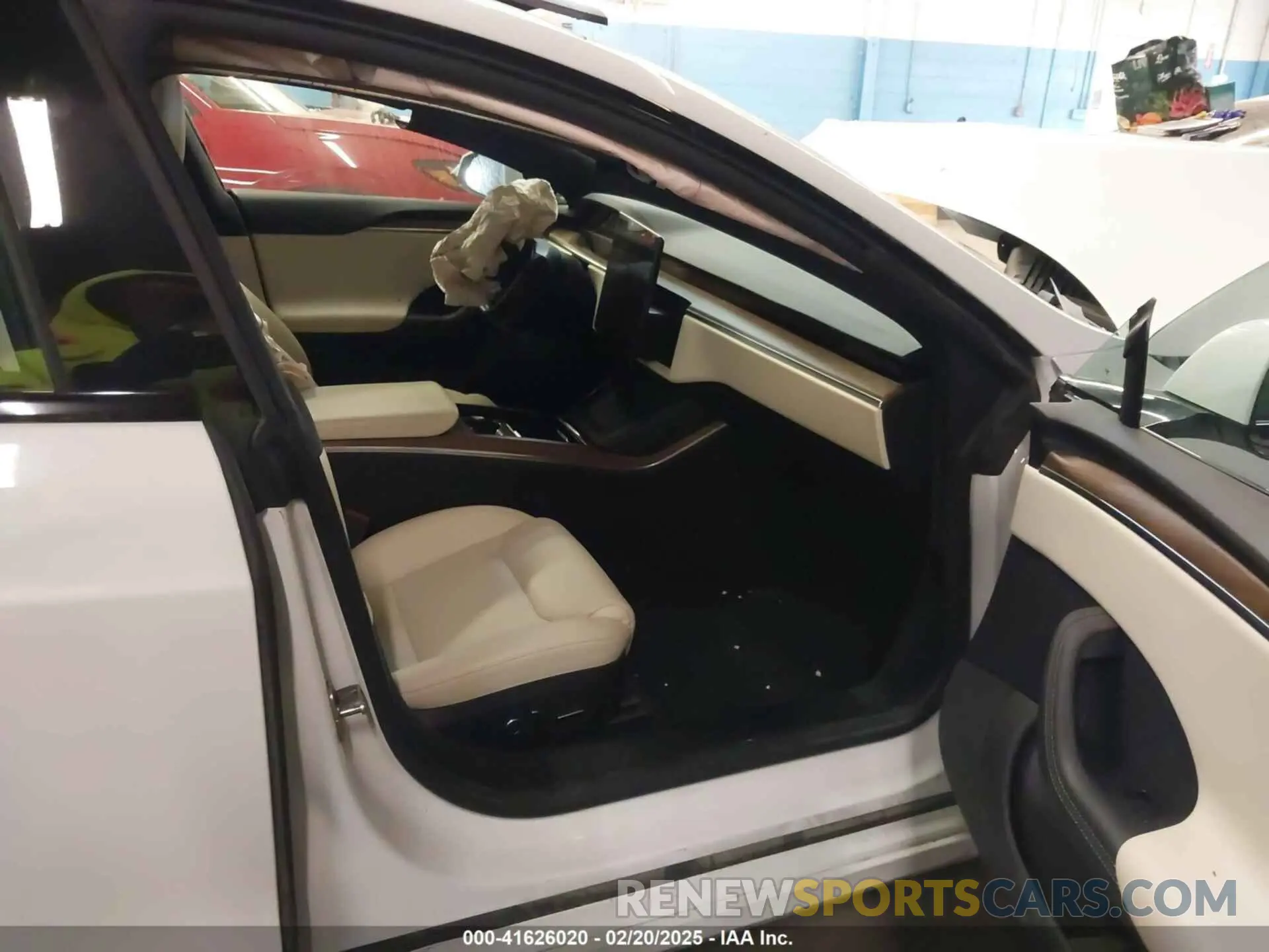 5 fotografías del automóvil dañado 5YJSA1E59NF493914 TESLA MODEL S 2022