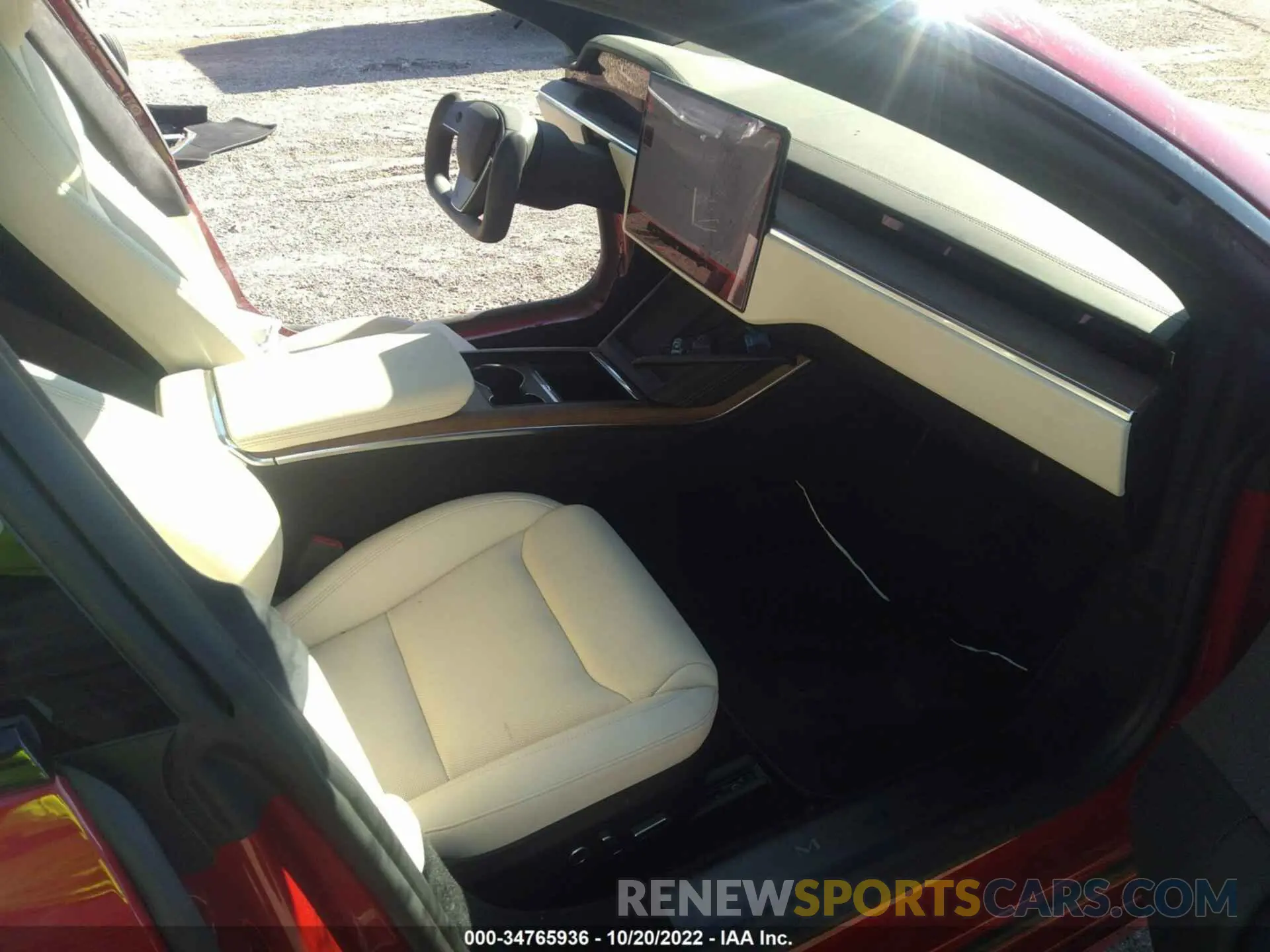 5 fotografías del automóvil dañado 5YJSA1E5XNF459531 TESLA MODEL S 2022