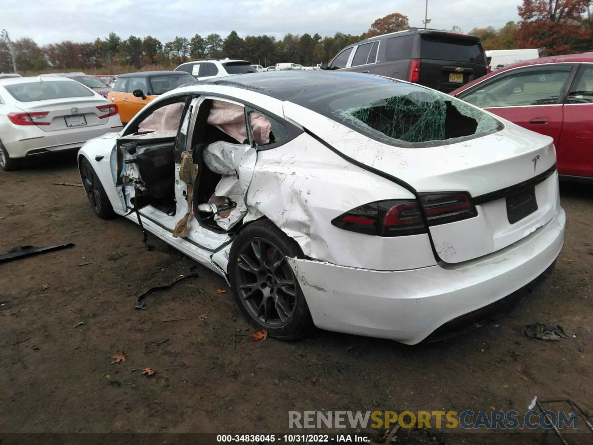 3 fotografías del automóvil dañado 5YJSA1E5XNF486423 TESLA MODEL S 2022