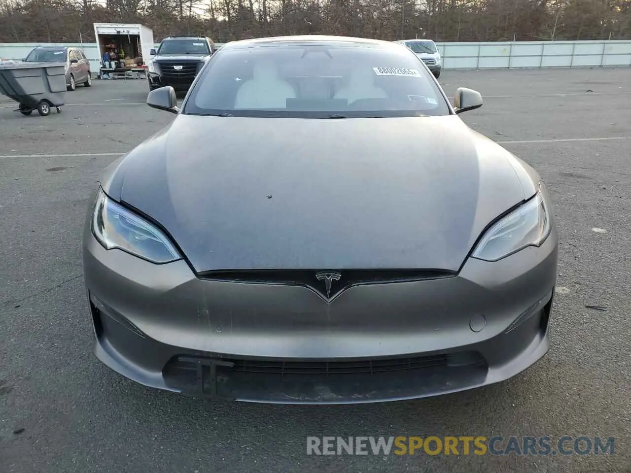 5 fotografías del automóvil dañado 5YJSA1E5XNF489693 TESLA MODEL S 2022
