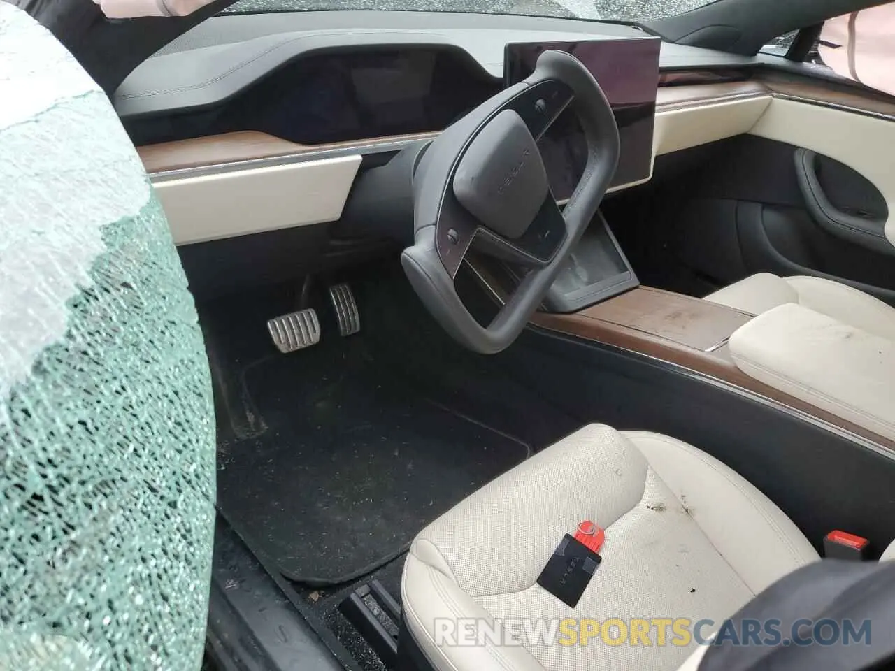 8 fotografías del automóvil dañado 5YJSA1E5XNF490116 TESLA MODEL S 2022