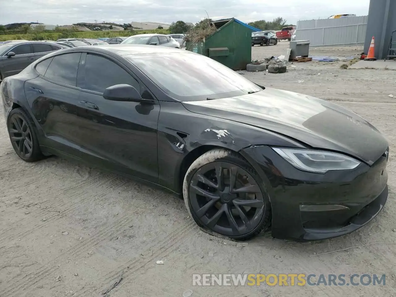 4 fotografías del automóvil dañado 5YJSA1E61NF460110 TESLA MODEL S 2022