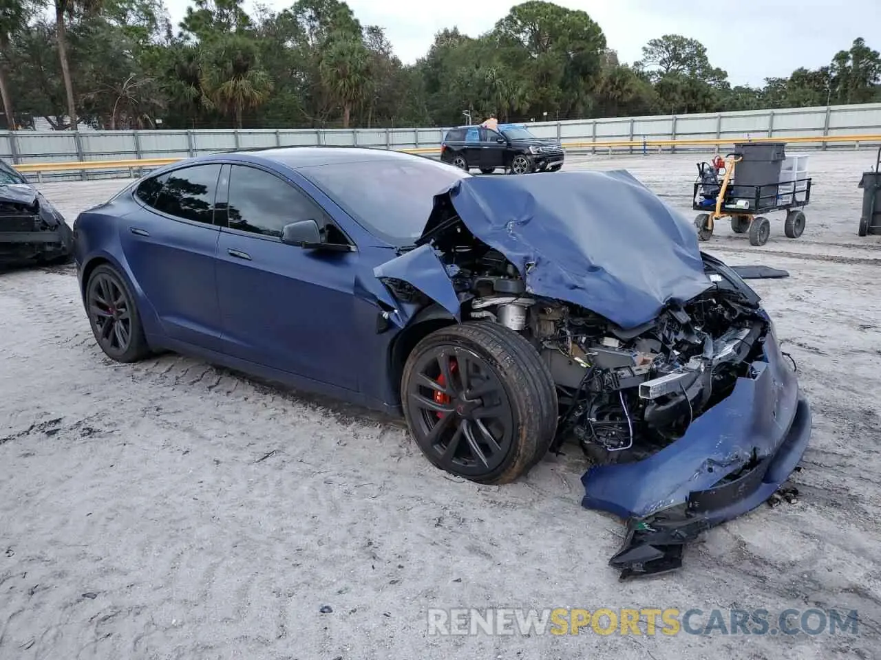 4 fotografías del automóvil dañado 5YJSA1E61NF479532 TESLA MODEL S 2022