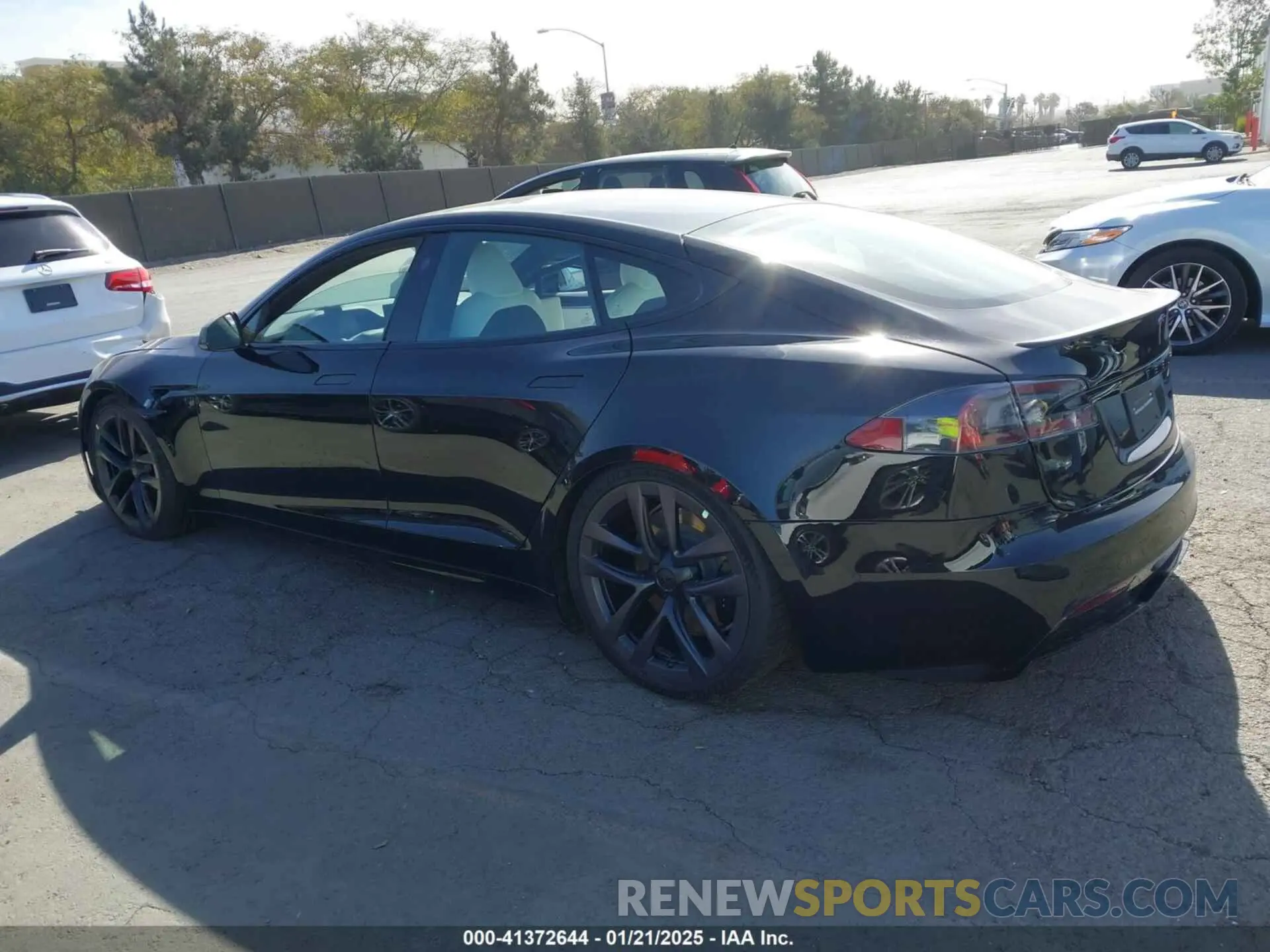 14 fotografías del automóvil dañado 5YJSA1E62NF460634 TESLA MODEL S 2022