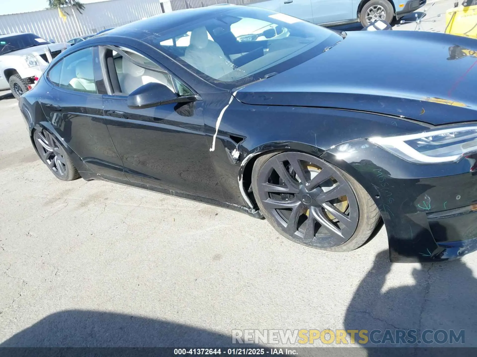 6 fotografías del automóvil dañado 5YJSA1E62NF460634 TESLA MODEL S 2022