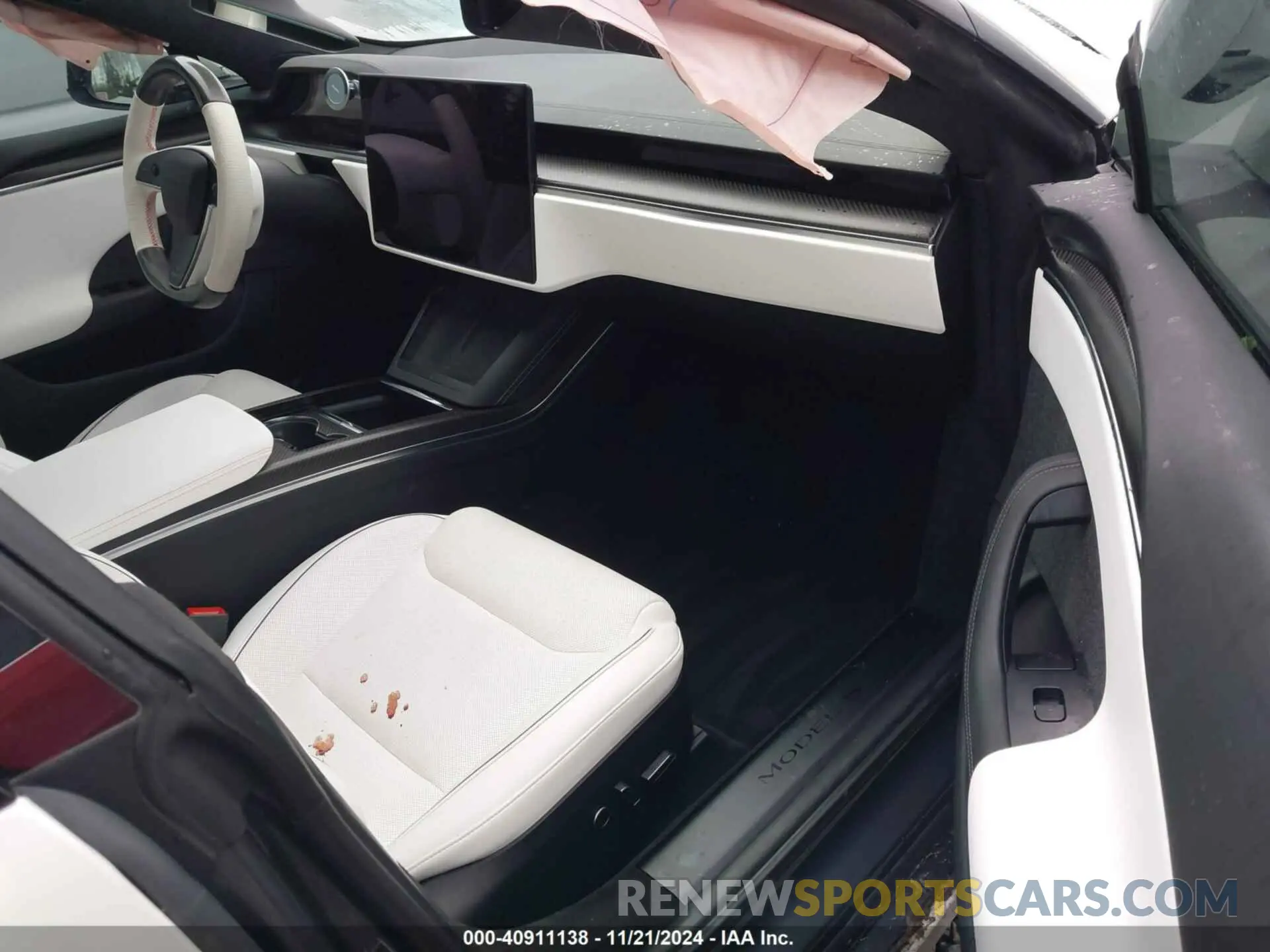 5 fotografías del automóvil dañado 5YJSA1E62NF479443 TESLA MODEL S 2022