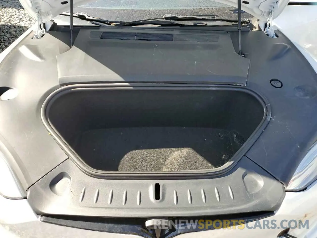 11 fotografías del automóvil dañado 5YJSA1E63NF460643 TESLA MODEL S 2022