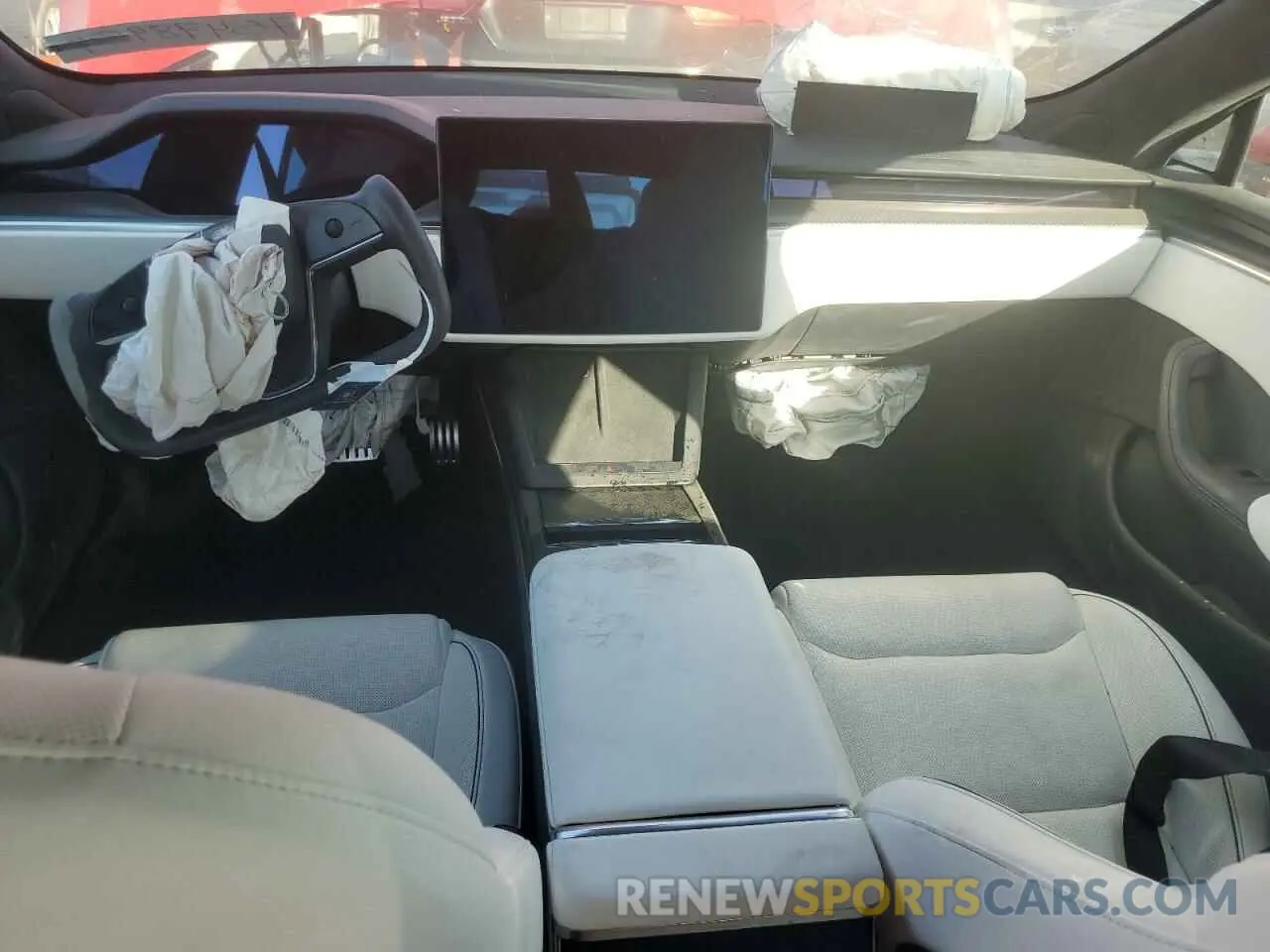 8 fotografías del automóvil dañado 5YJSA1E64NF459761 TESLA MODEL S 2022