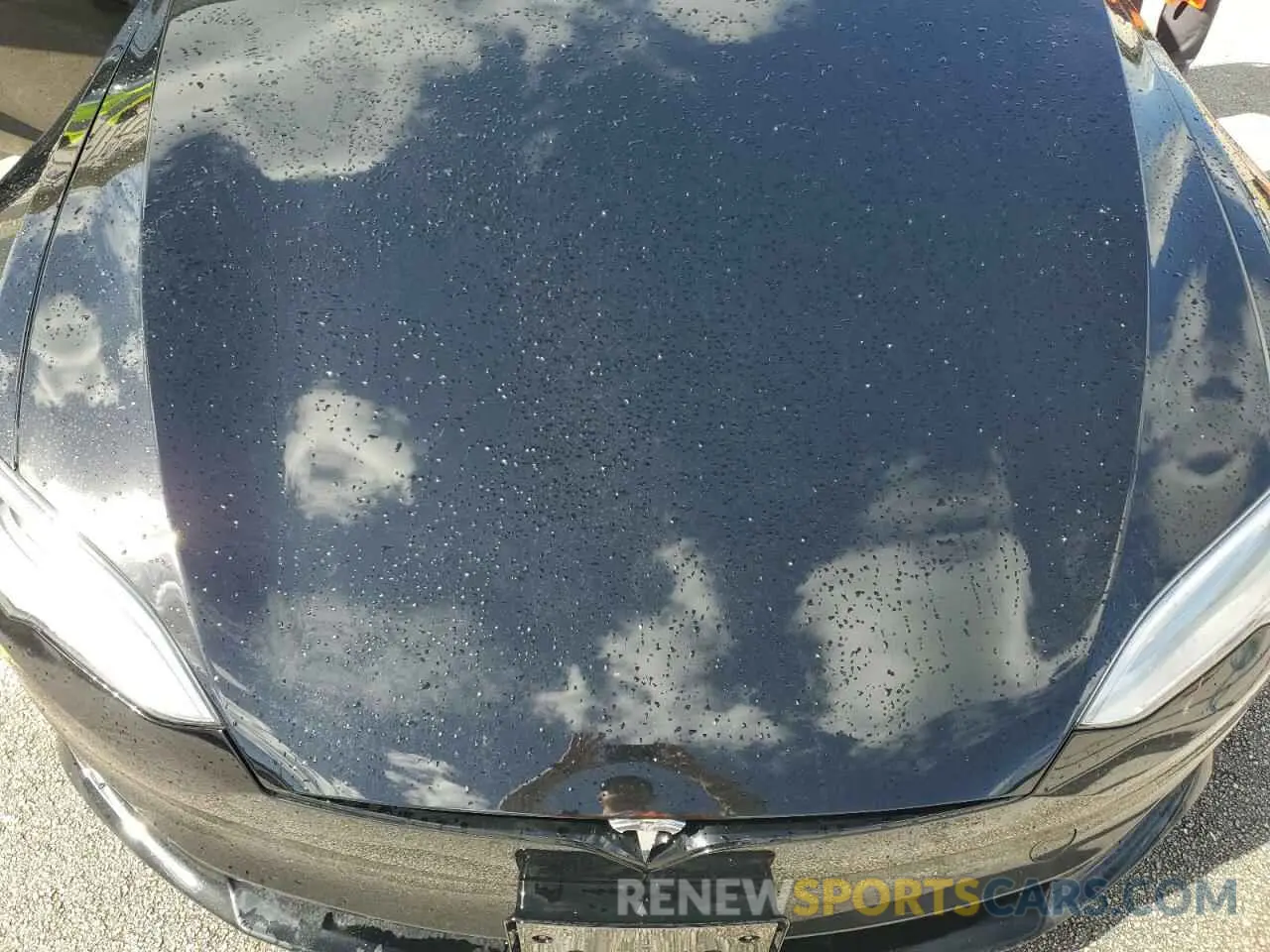 11 fotografías del automóvil dañado 5YJSA1E64NF461218 TESLA MODEL S 2022
