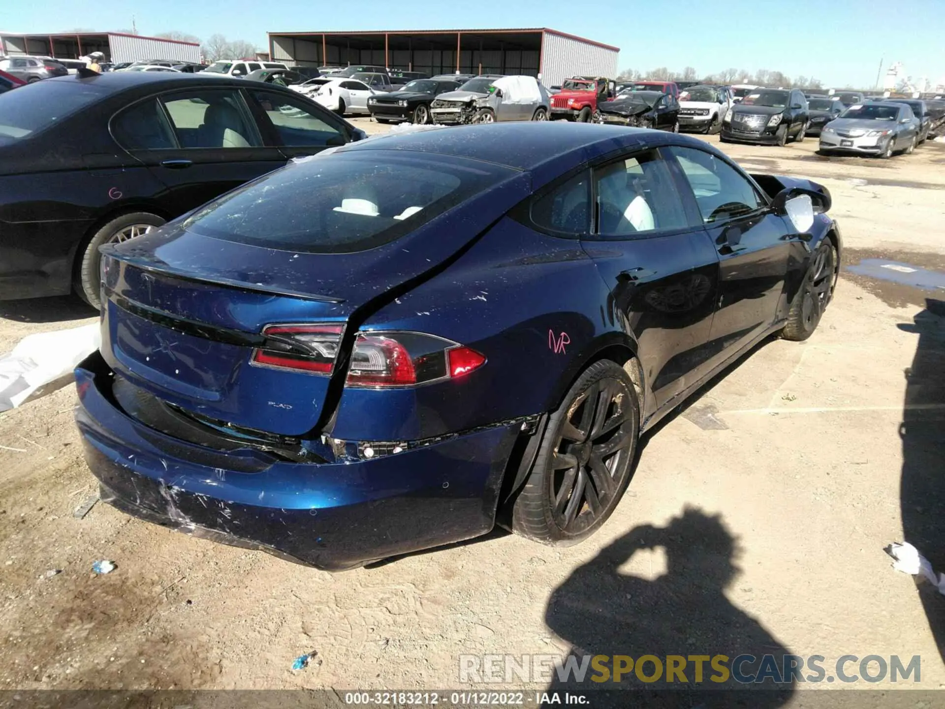 4 fotografías del automóvil dañado 5YJSA1E64NF463048 TESLA MODEL S 2022