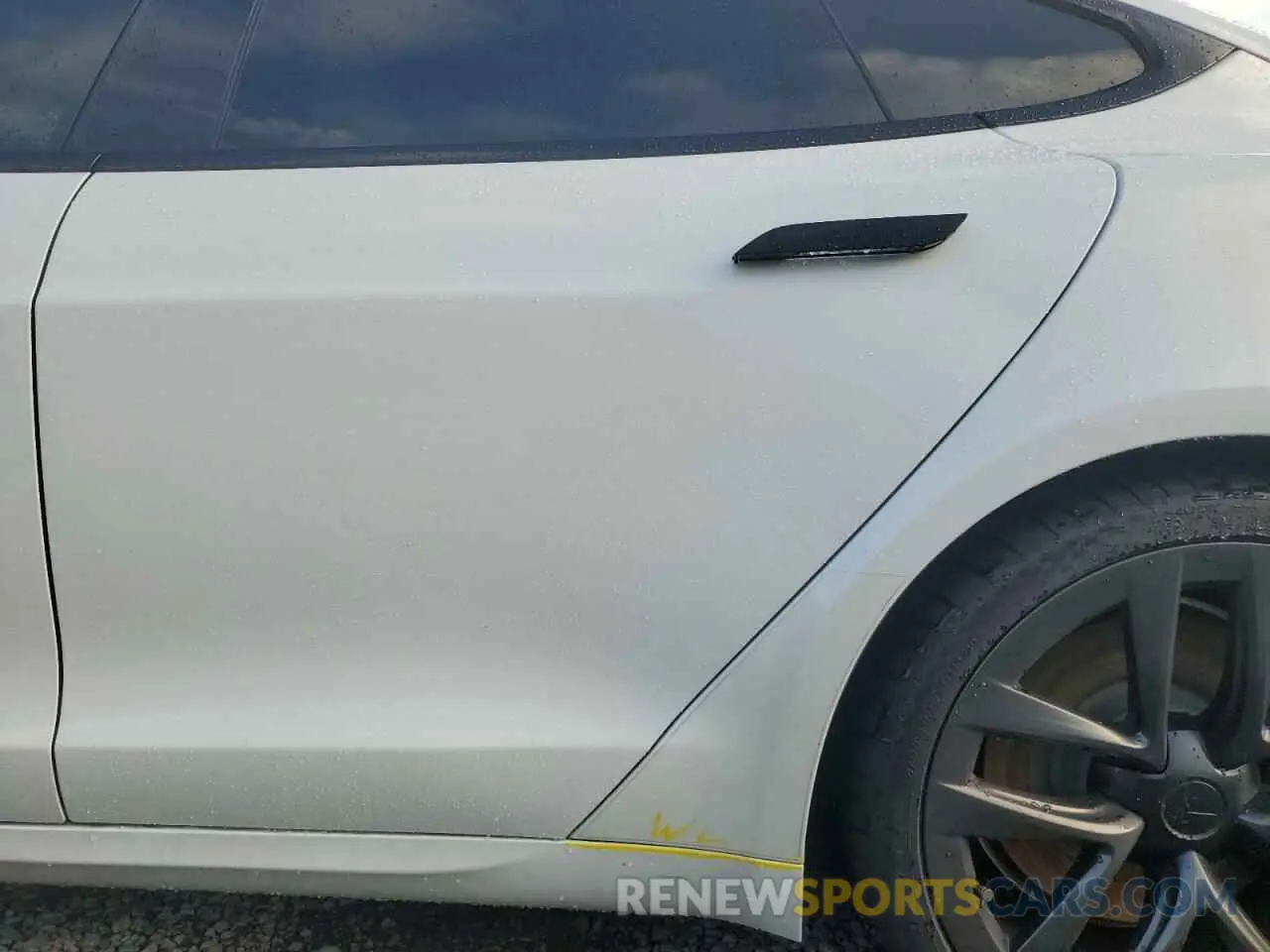 12 fotografías del automóvil dañado 5YJSA1E64NF477306 TESLA MODEL S 2022