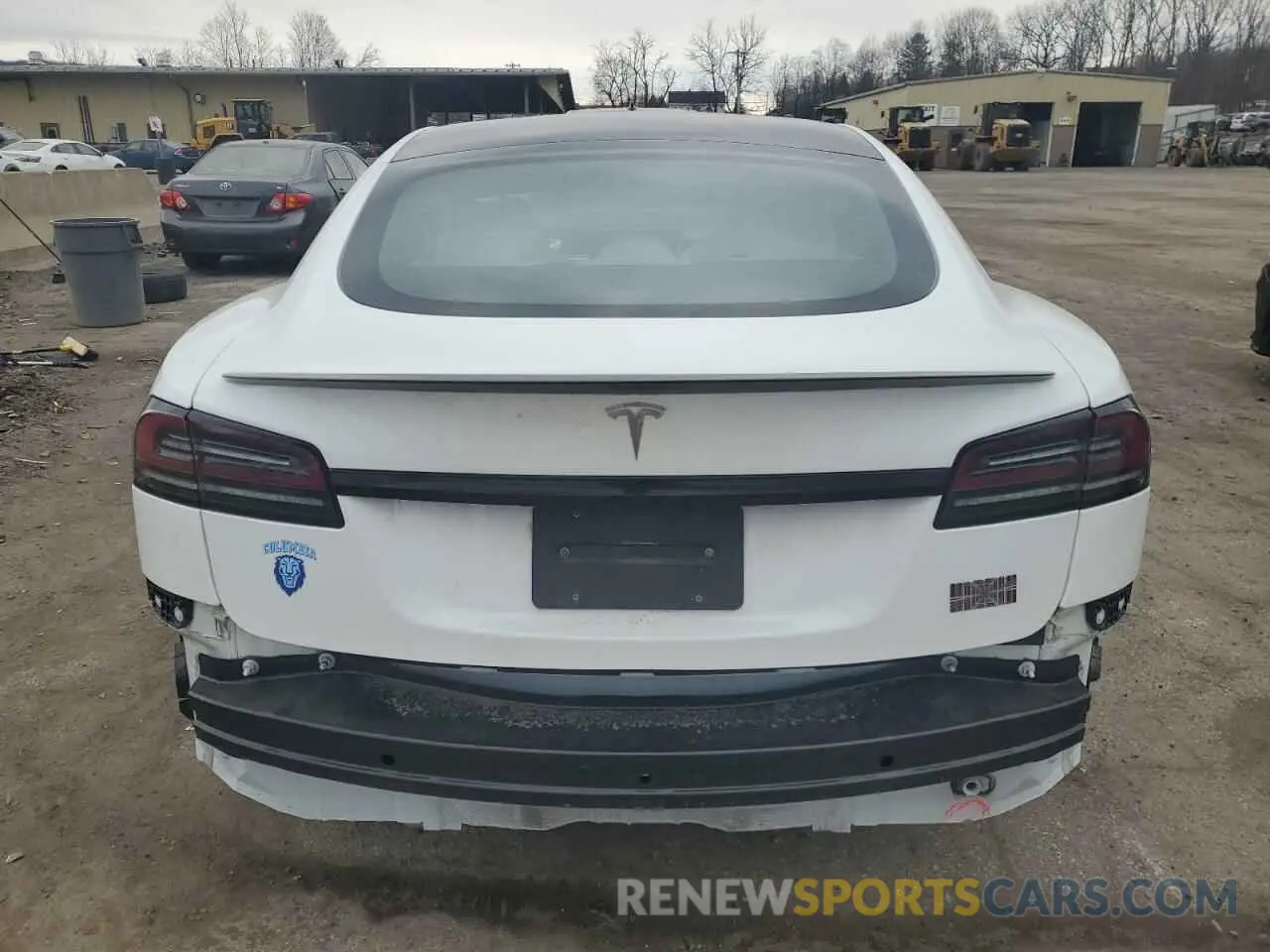 6 fotografías del automóvil dañado 5YJSA1E64NF478200 TESLA MODEL S 2022