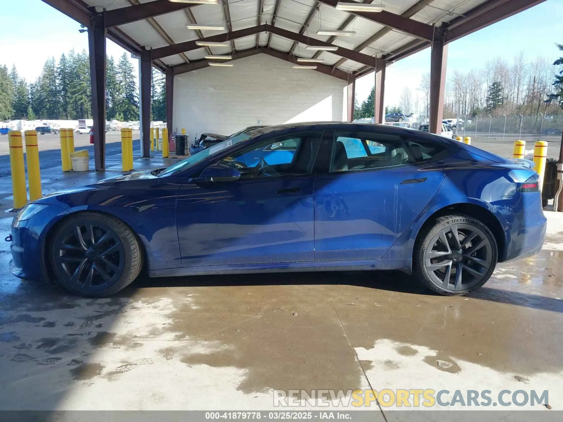 14 fotografías del automóvil dañado 5YJSA1E64NF482490 TESLA MODEL S 2022