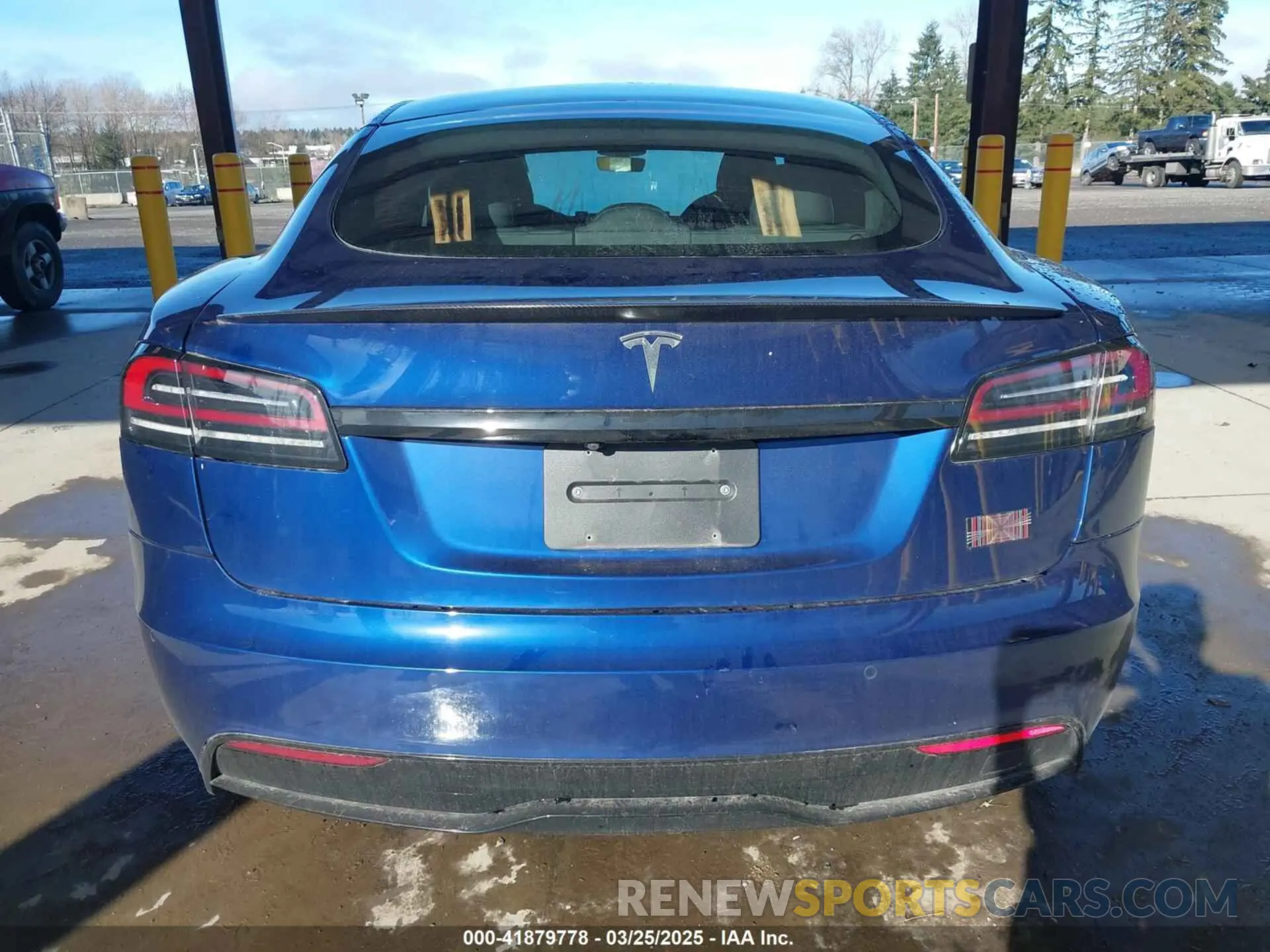 16 fotografías del automóvil dañado 5YJSA1E64NF482490 TESLA MODEL S 2022