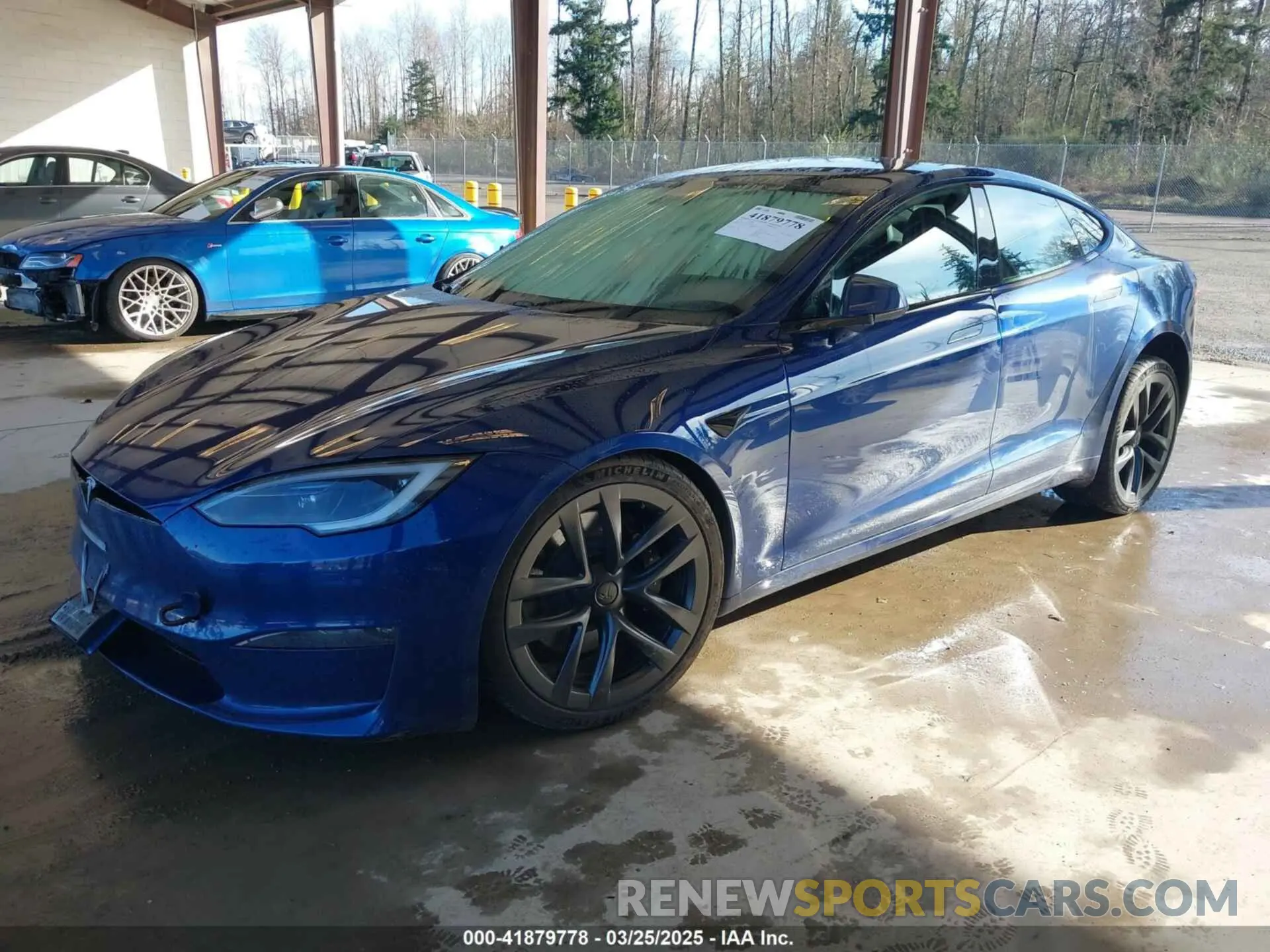 2 fotografías del automóvil dañado 5YJSA1E64NF482490 TESLA MODEL S 2022