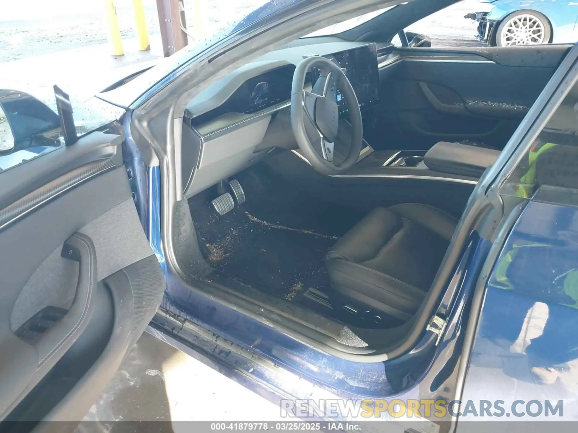 5 fotografías del automóvil dañado 5YJSA1E64NF482490 TESLA MODEL S 2022