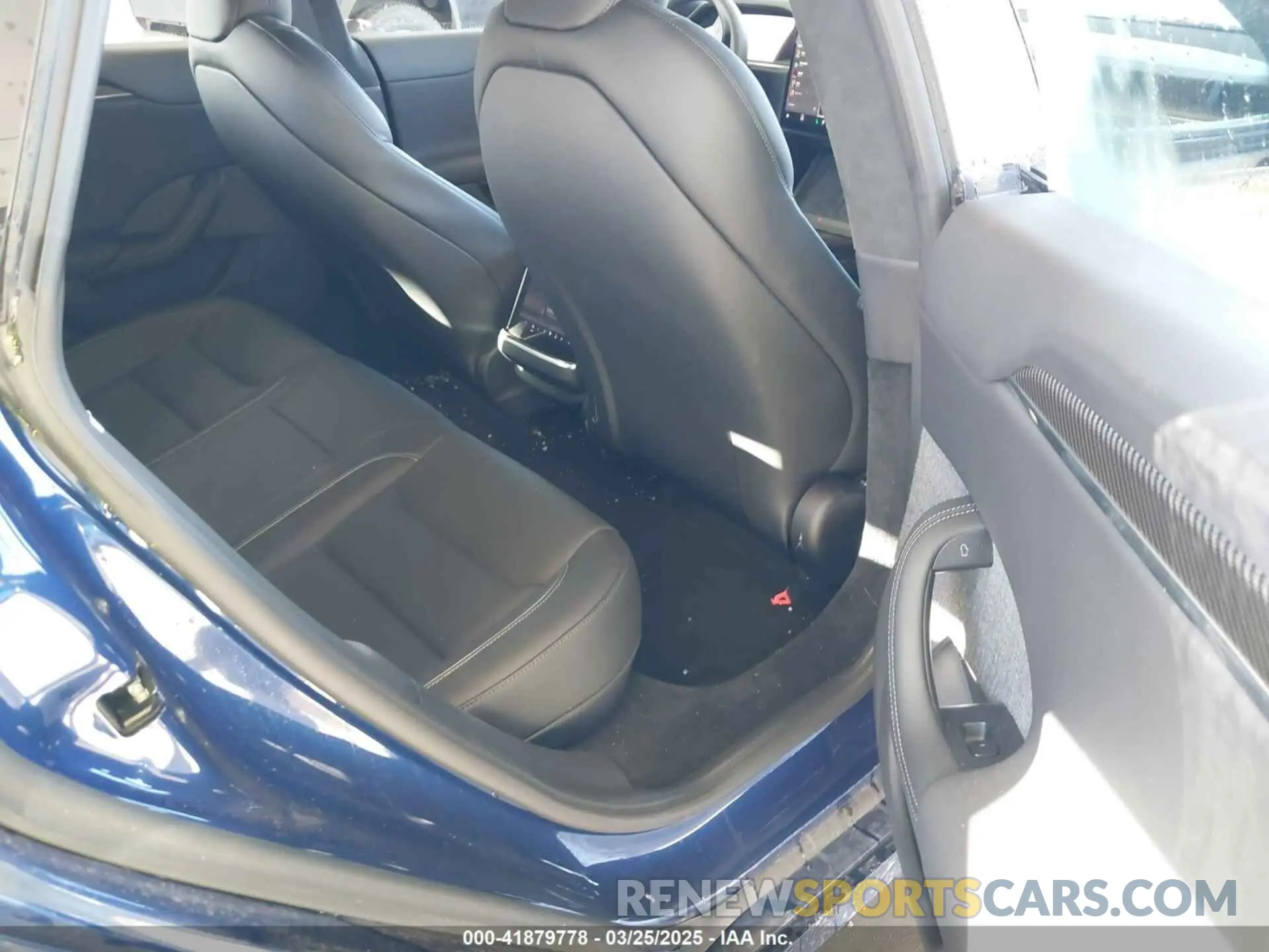 8 fotografías del automóvil dañado 5YJSA1E64NF482490 TESLA MODEL S 2022