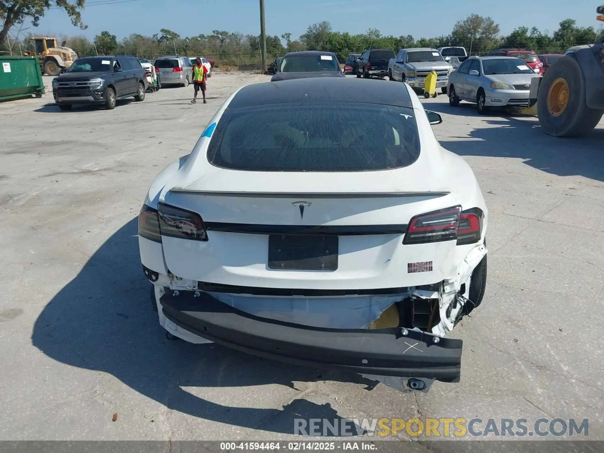 15 fotografías del automóvil dañado 5YJSA1E64NF484904 TESLA MODEL S 2022