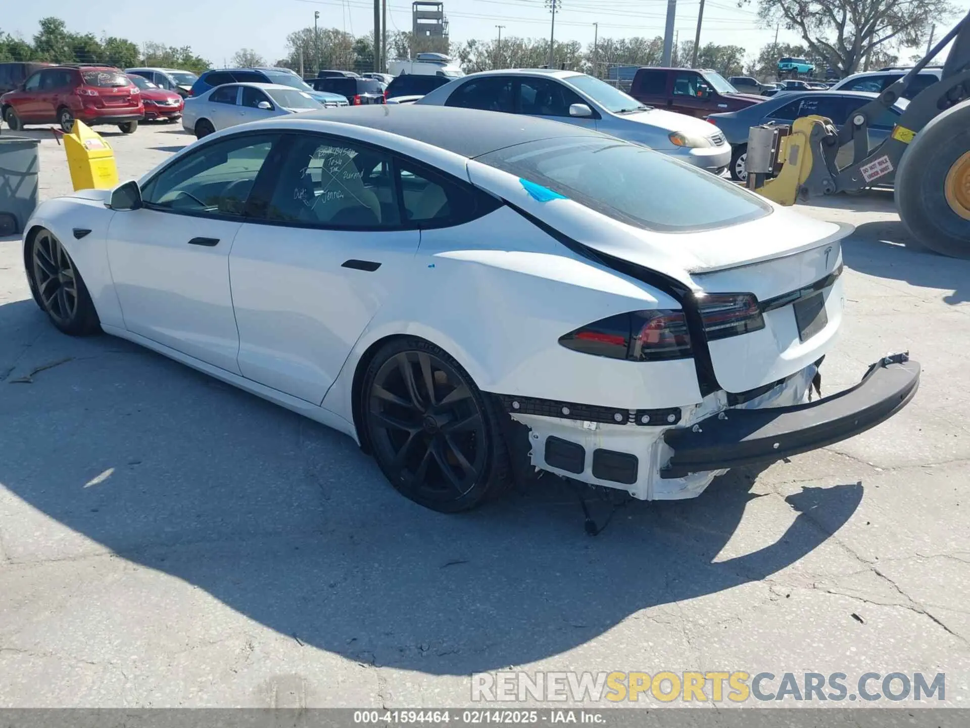 3 fotografías del automóvil dañado 5YJSA1E64NF484904 TESLA MODEL S 2022
