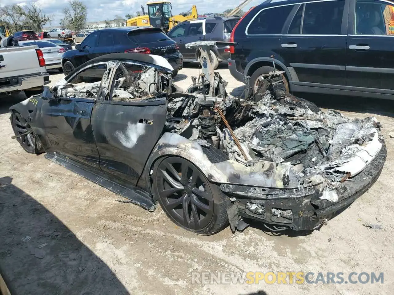 2 fotografías del automóvil dañado 5YJSA1E65NF462054 TESLA MODEL S 2022