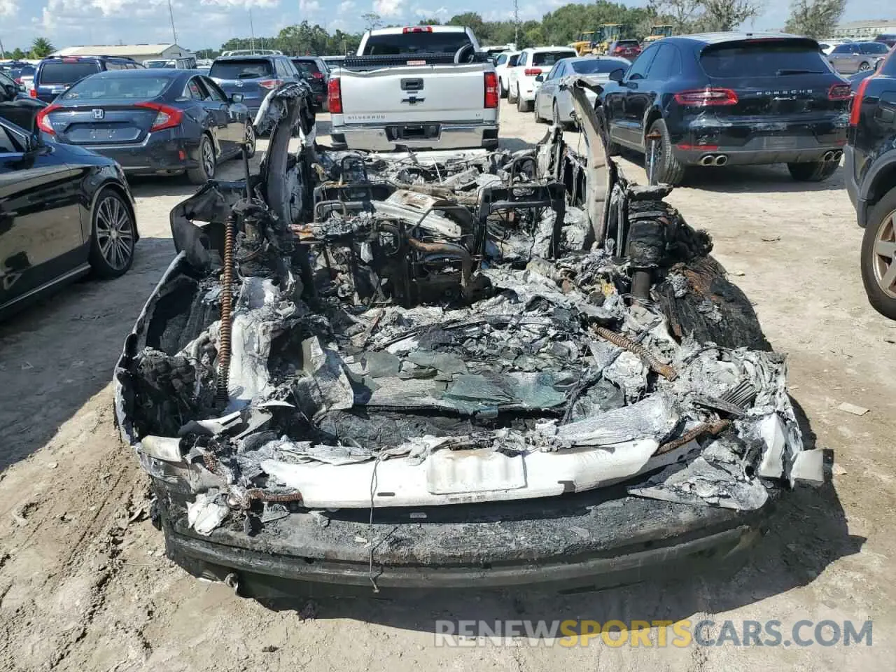 6 fotografías del automóvil dañado 5YJSA1E65NF462054 TESLA MODEL S 2022