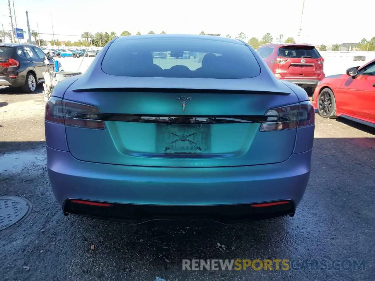 6 fotografías del automóvil dañado 5YJSA1E65NF471028 TESLA MODEL S 2022