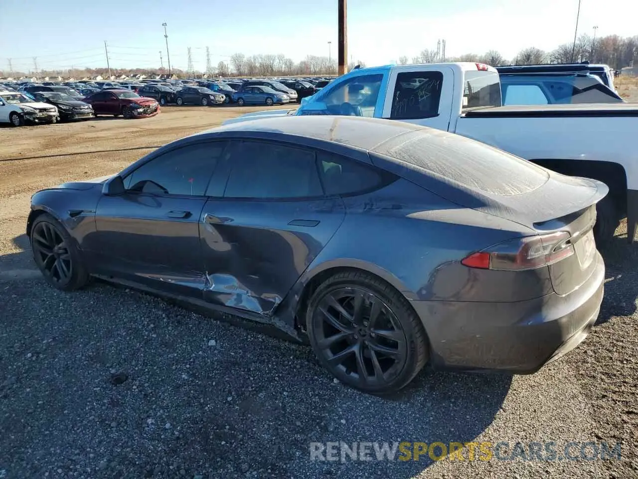 2 fotografías del automóvil dañado 5YJSA1E66NF458711 TESLA MODEL S 2022