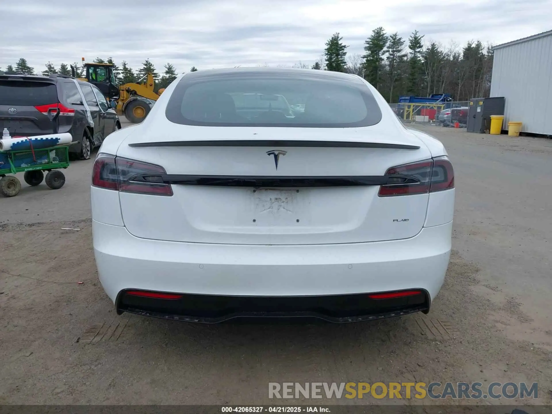 17 fotografías del automóvil dañado 5YJSA1E66NF460054 TESLA MODEL S 2022