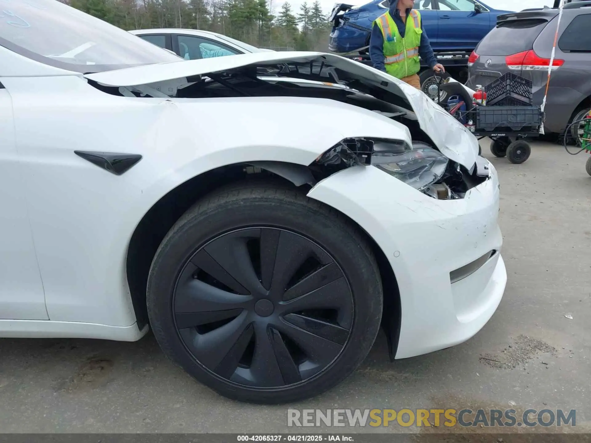 20 fotografías del automóvil dañado 5YJSA1E66NF460054 TESLA MODEL S 2022