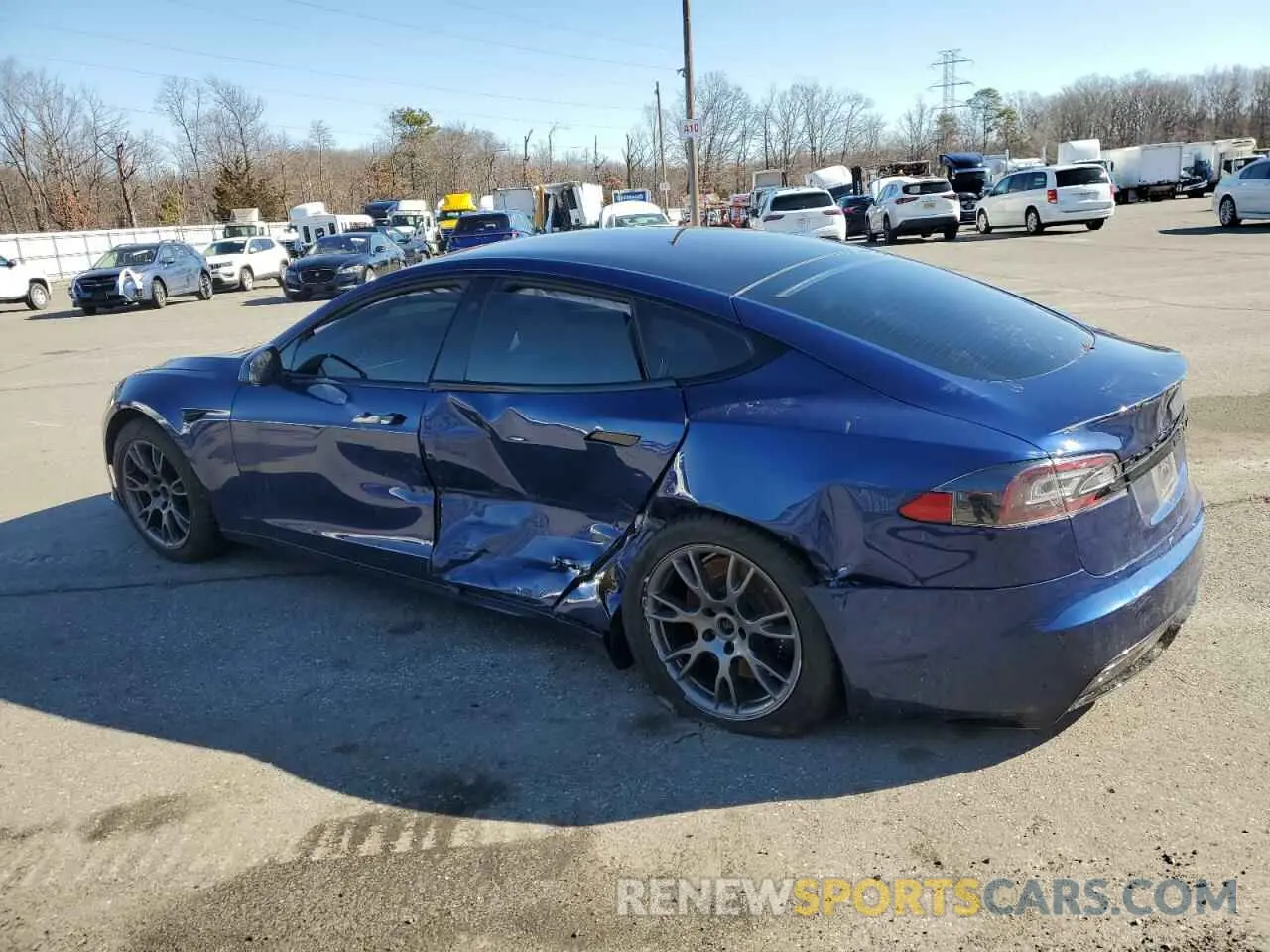 2 fotografías del automóvil dañado 5YJSA1E66NF462693 TESLA MODEL S 2022