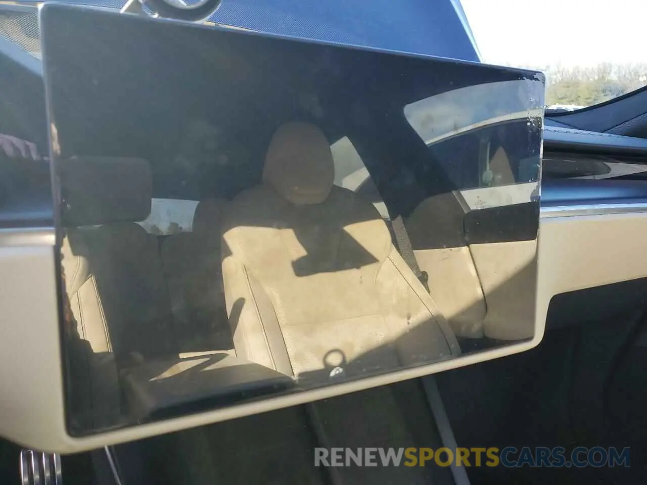9 fotografías del automóvil dañado 5YJSA1E66NF462693 TESLA MODEL S 2022