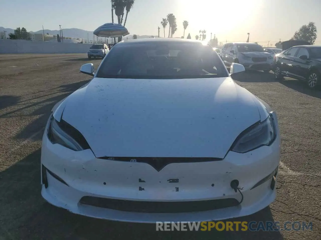 5 fotografías del automóvil dañado 5YJSA1E66NF467523 TESLA MODEL S 2022