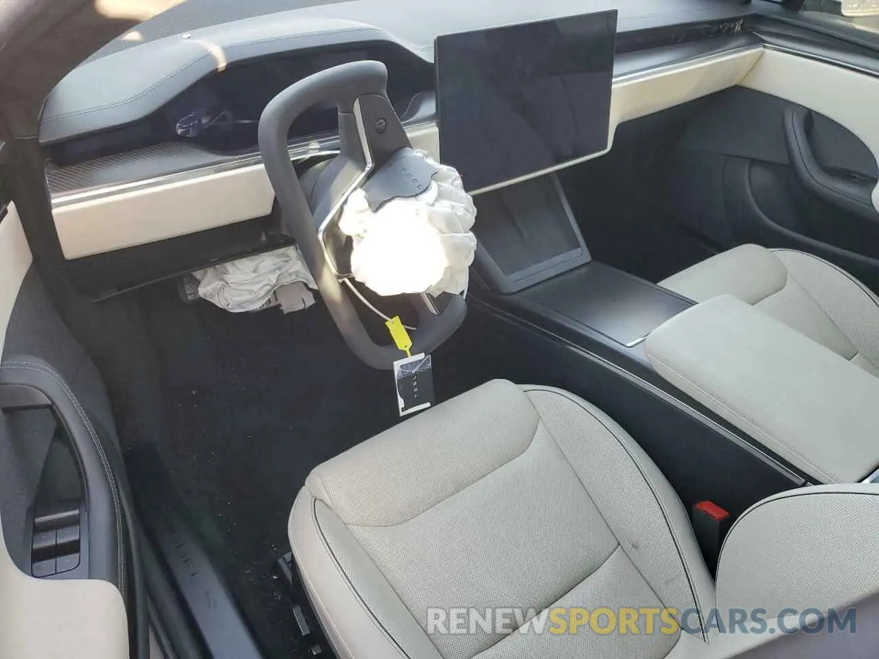 8 fotografías del automóvil dañado 5YJSA1E66NF467523 TESLA MODEL S 2022