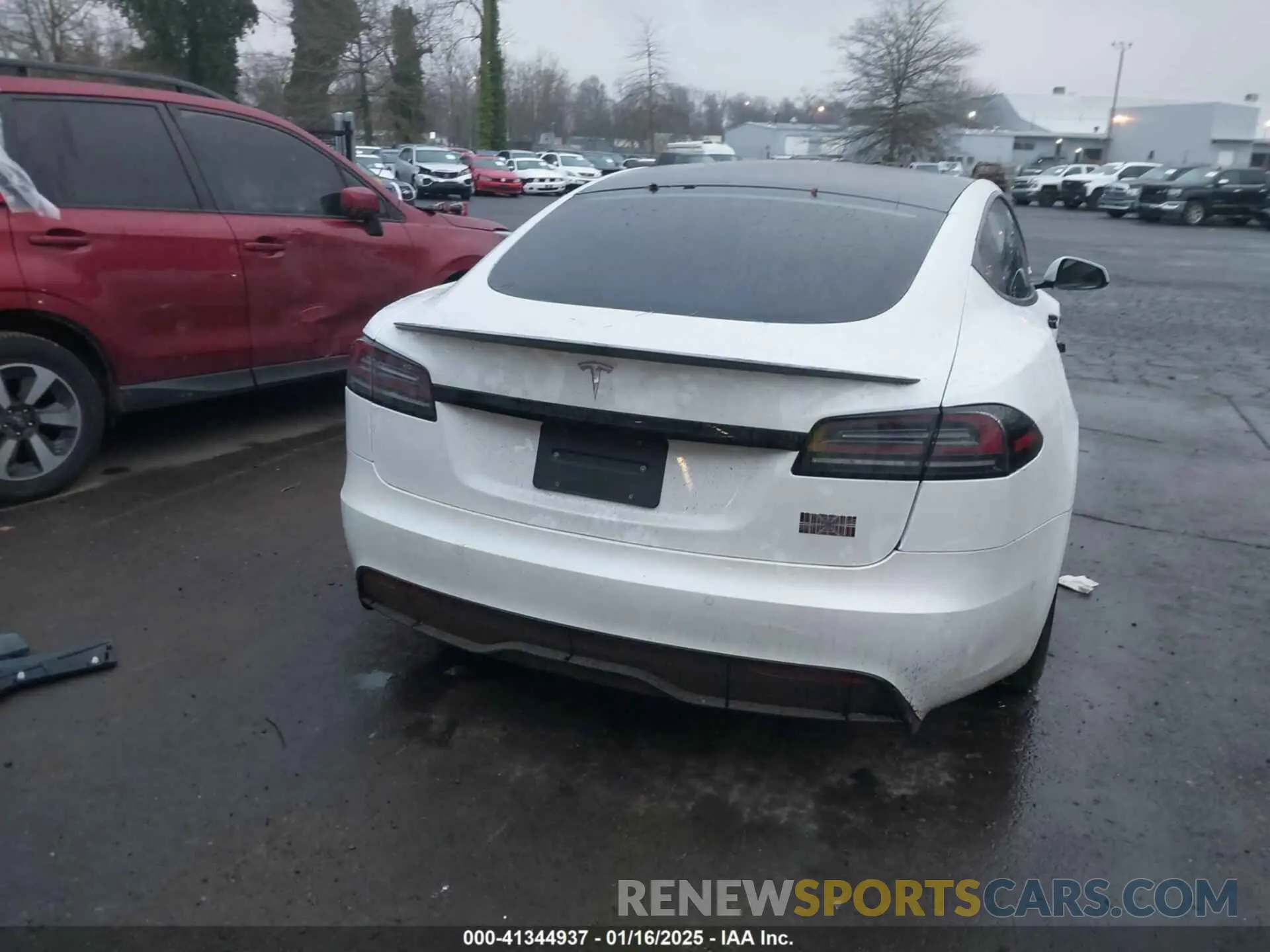 16 fotografías del automóvil dañado 5YJSA1E66NF474312 TESLA MODEL S 2022