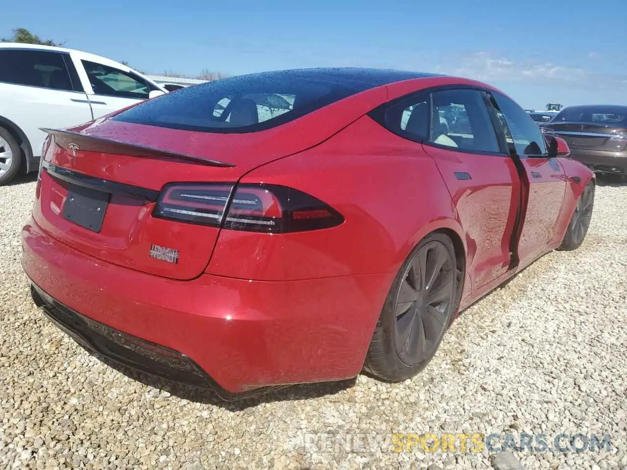 4 fotografías del automóvil dañado 5YJSA1E67NF484993 TESLA MODEL S 2022